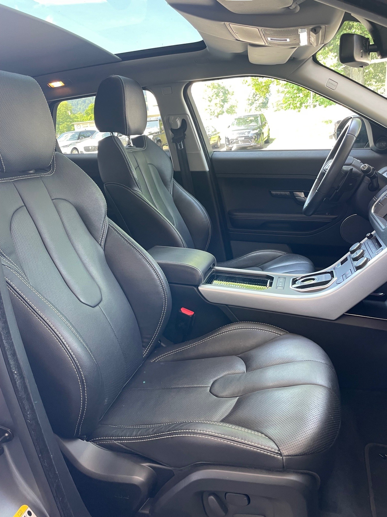 LAND ROVER Range Rover Evoque 2.0 Si4 Dynamic-image-7