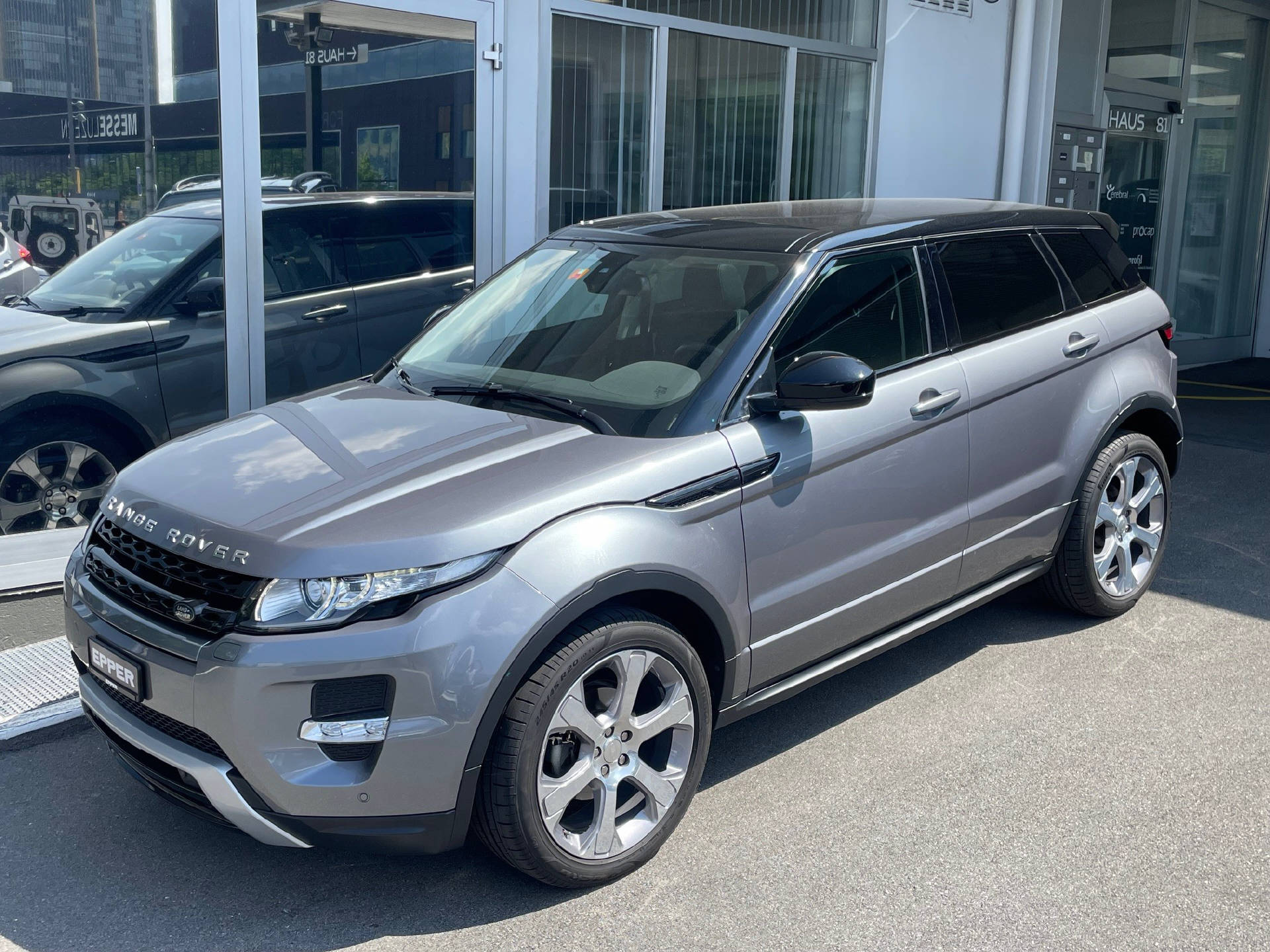 LAND ROVER Range Rover Evoque 2.0 Si4 Dynamic-image-18