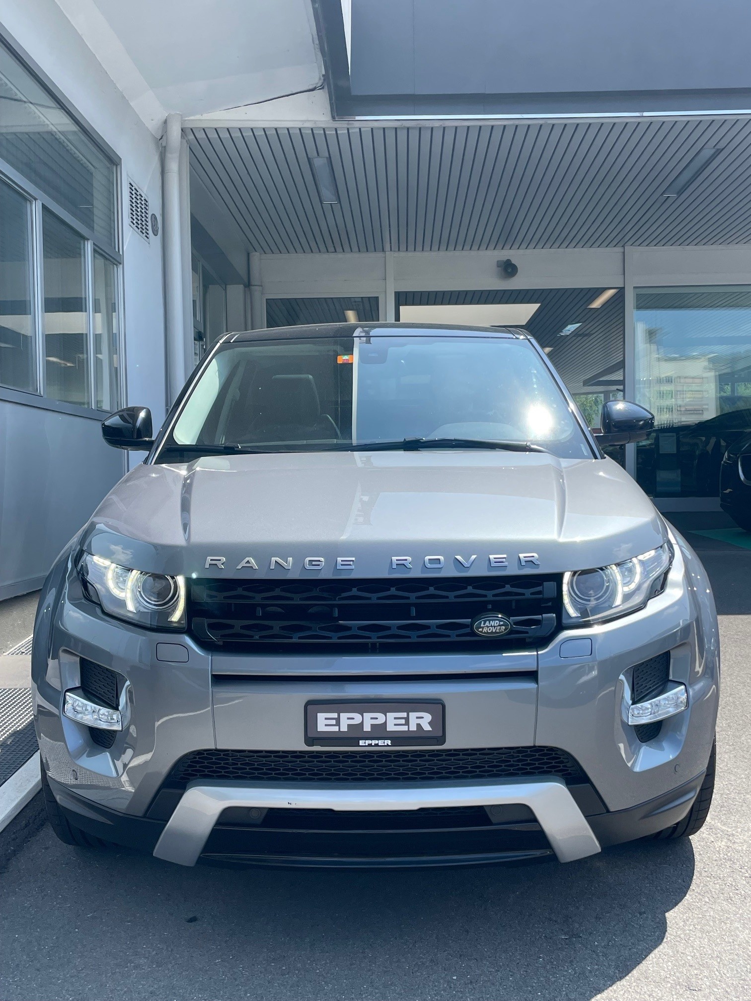 LAND ROVER Range Rover Evoque 2.0 Si4 Dynamic-image-17