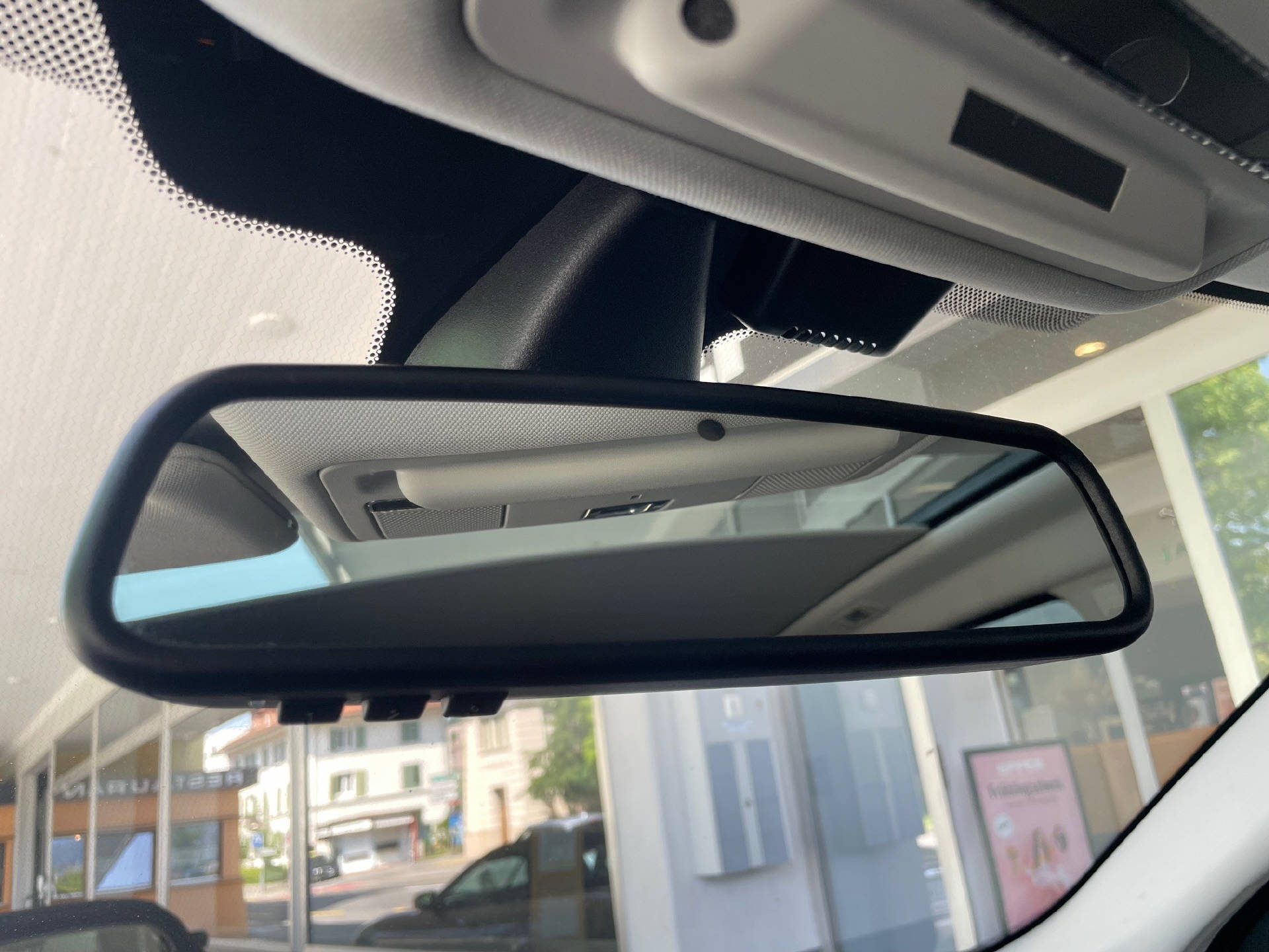 LAND ROVER Range Rover Evoque 2.0 Si4 Dynamic-image-15