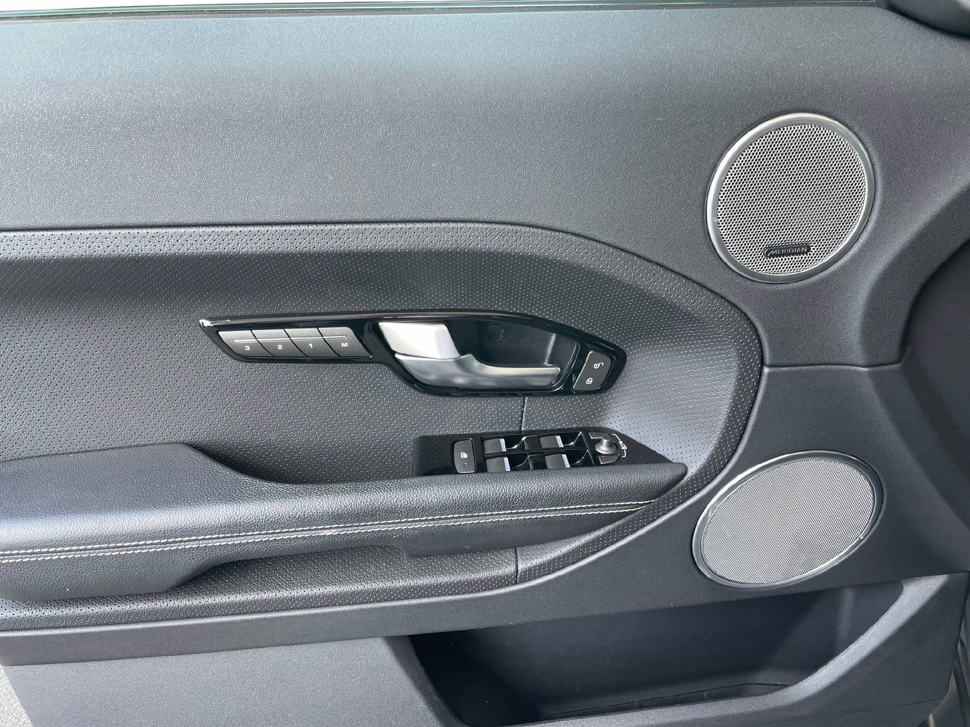 LAND ROVER Range Rover Evoque 2.0 Si4 Dynamic-image-8