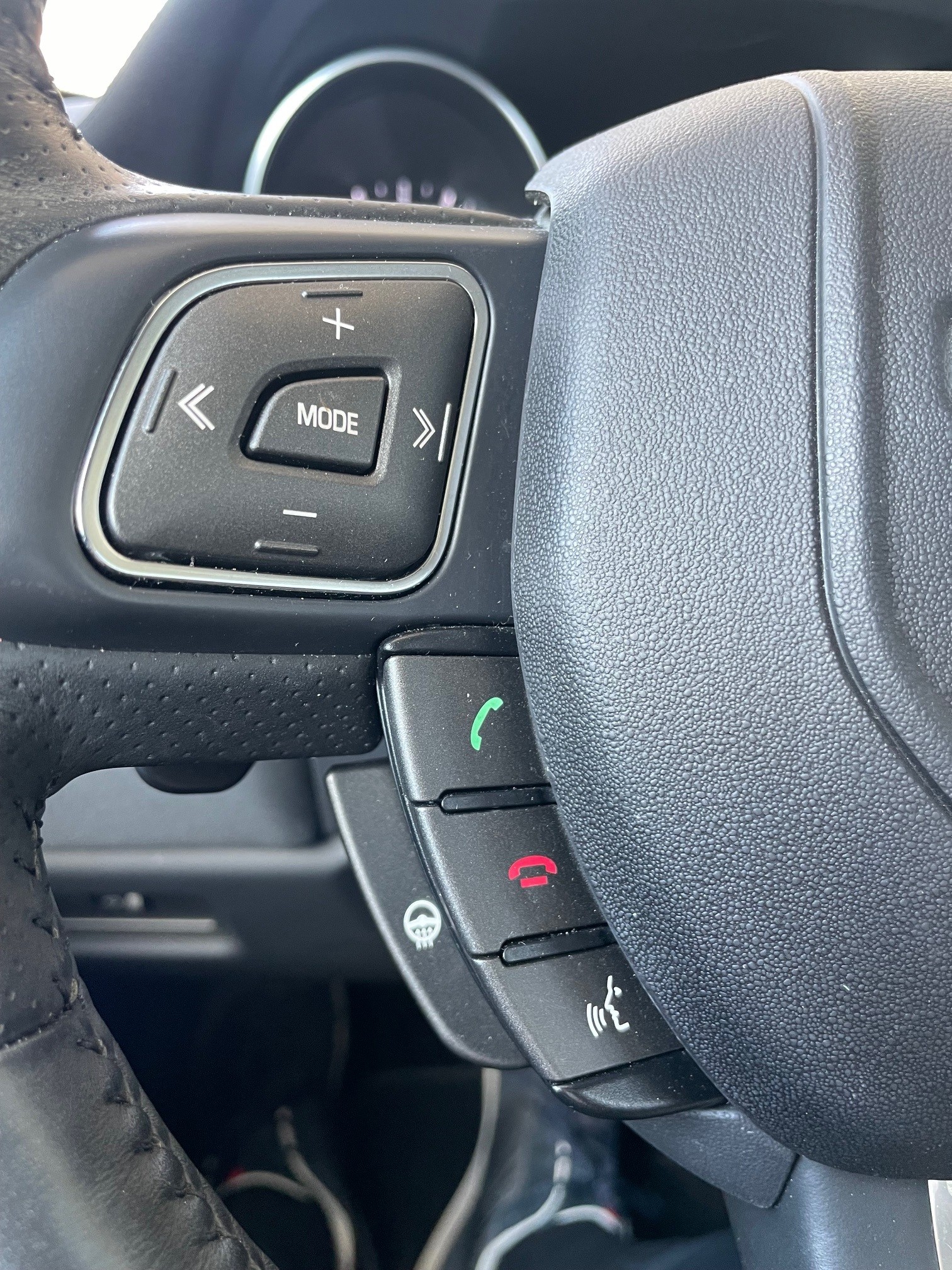 LAND ROVER Range Rover Evoque 2.0 Si4 Dynamic-image-6