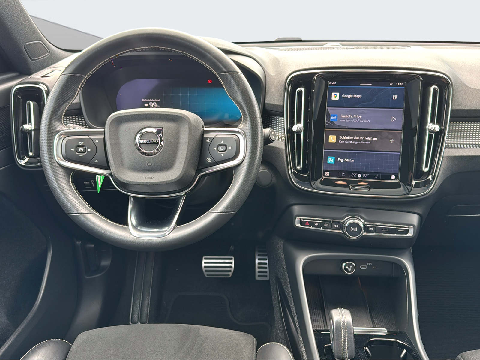 VOLVO XC40 P8 R-Design AWD-image-12