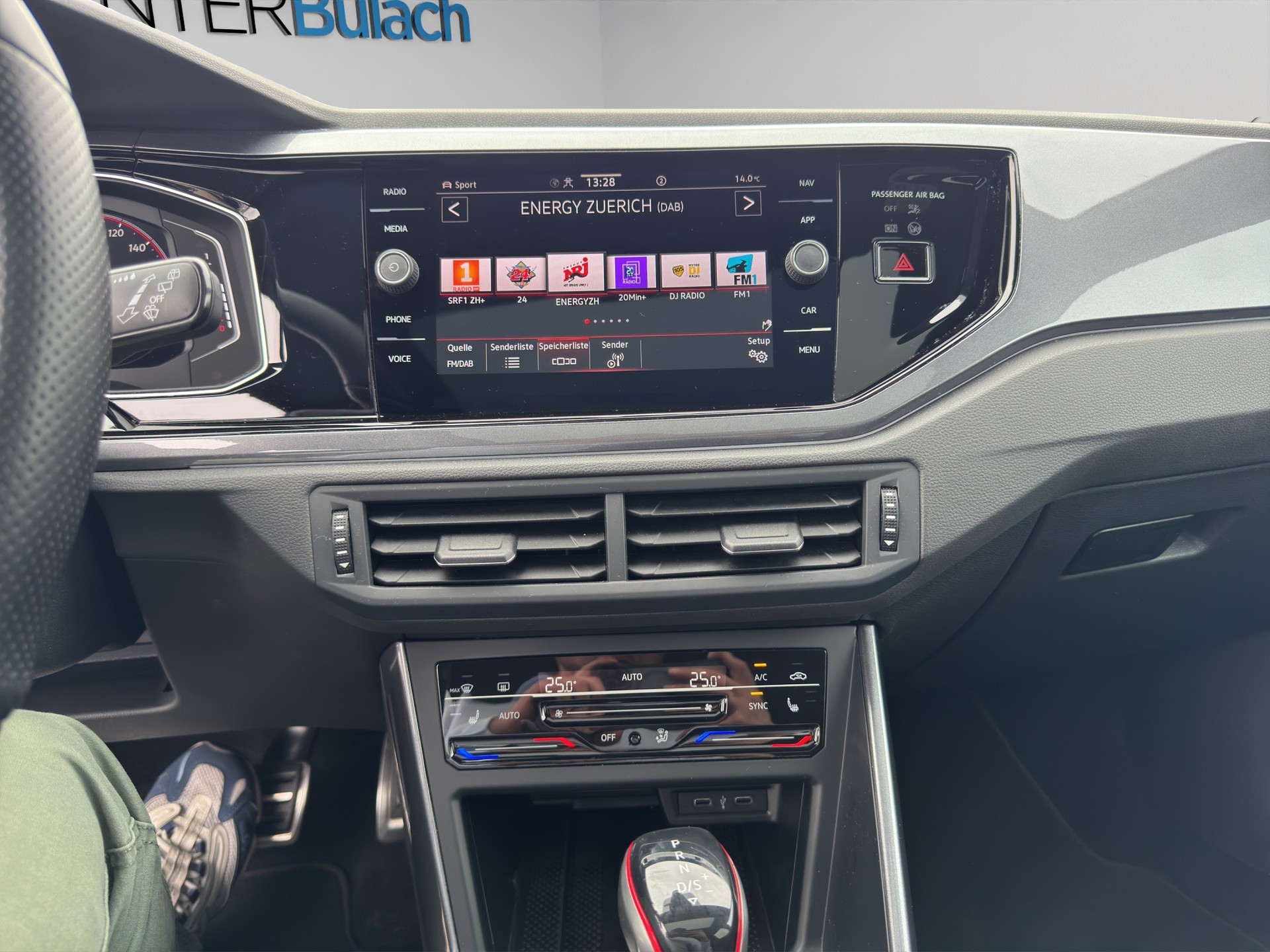 VW Polo 2.0 TSI GTI DSG-image-12