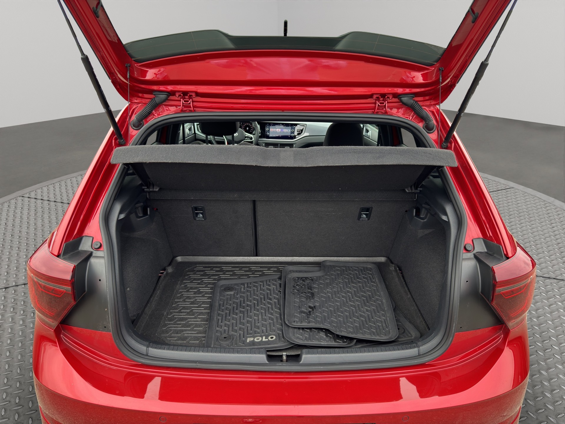 VW Polo 2.0 TSI GTI DSG-image-13