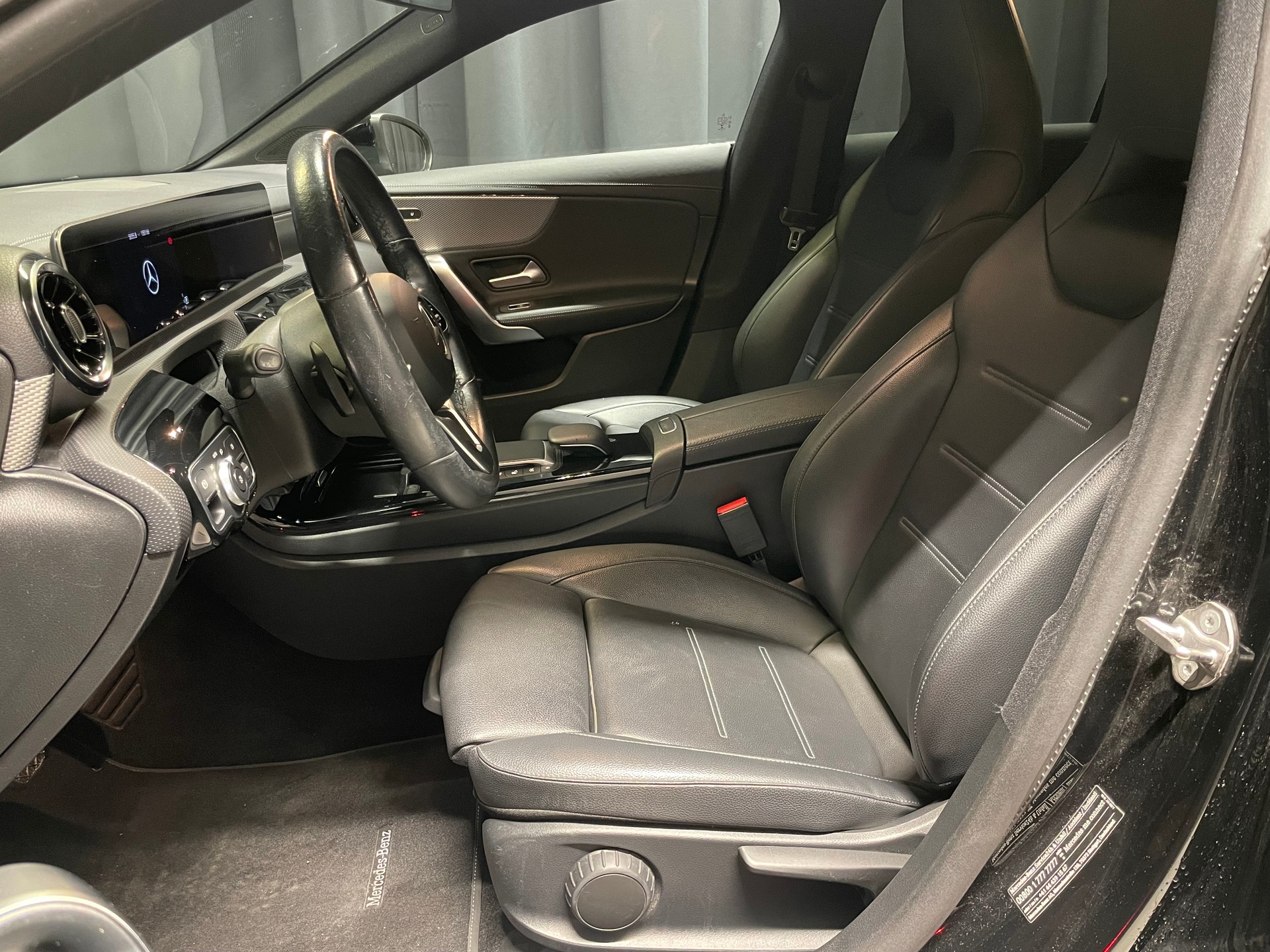 MERCEDES-BENZ CLA Shooting Brake 180 7G-DCT AMG Line (30)-image-6