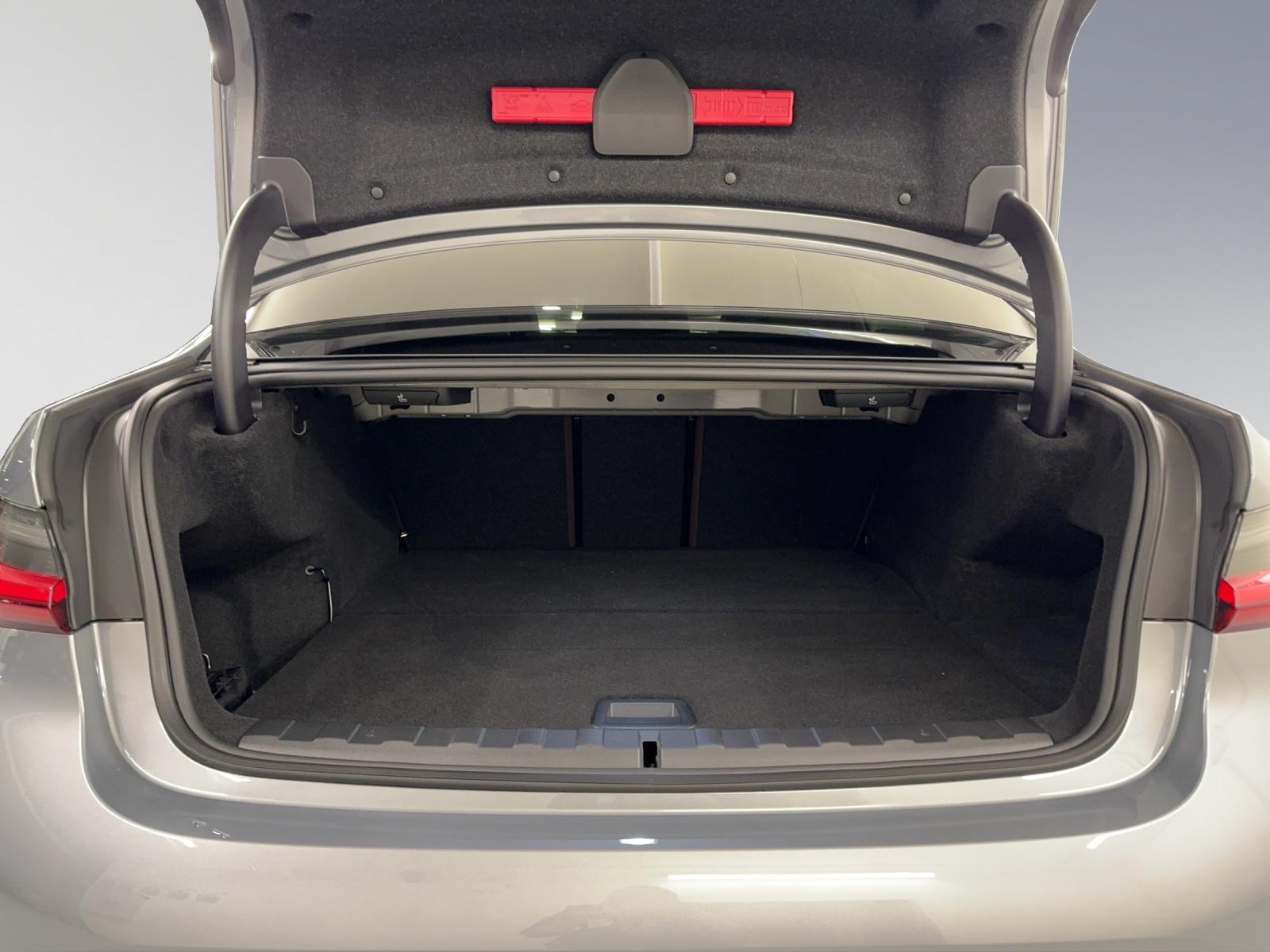 BMW 330e xDrive Limousine M Sport-image-9