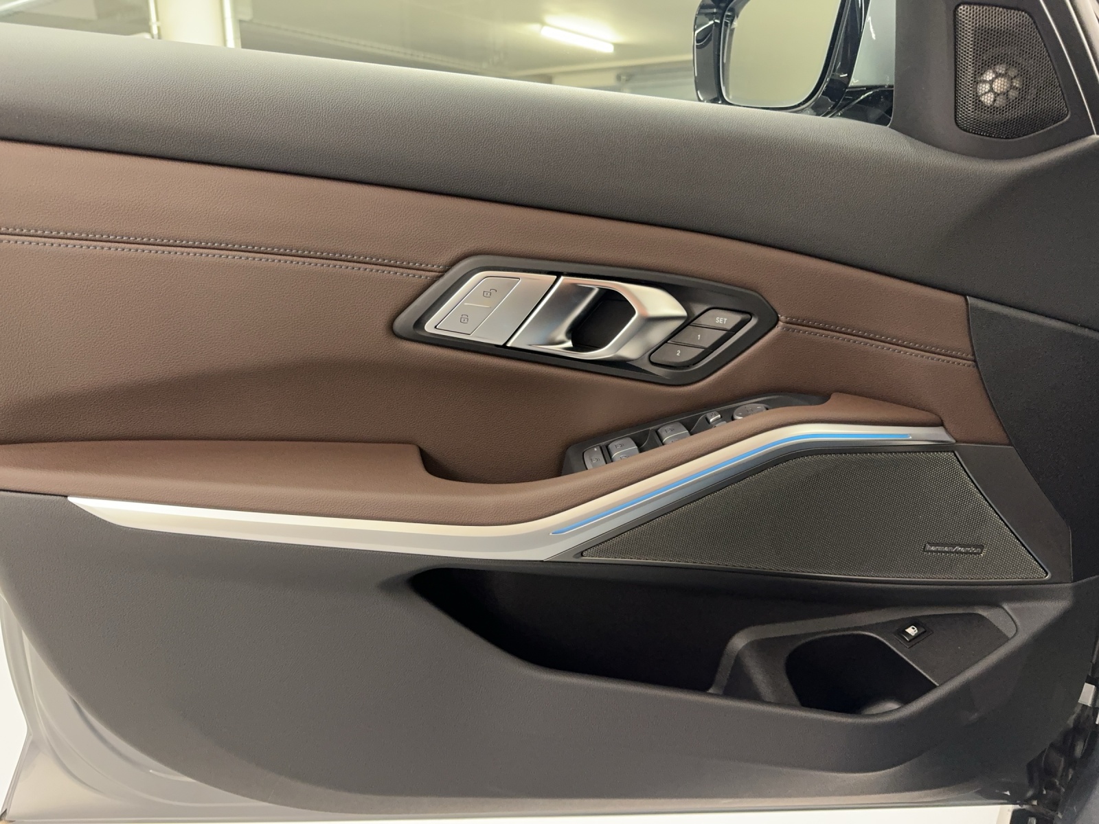 BMW 330e xDrive M Sport-image-11