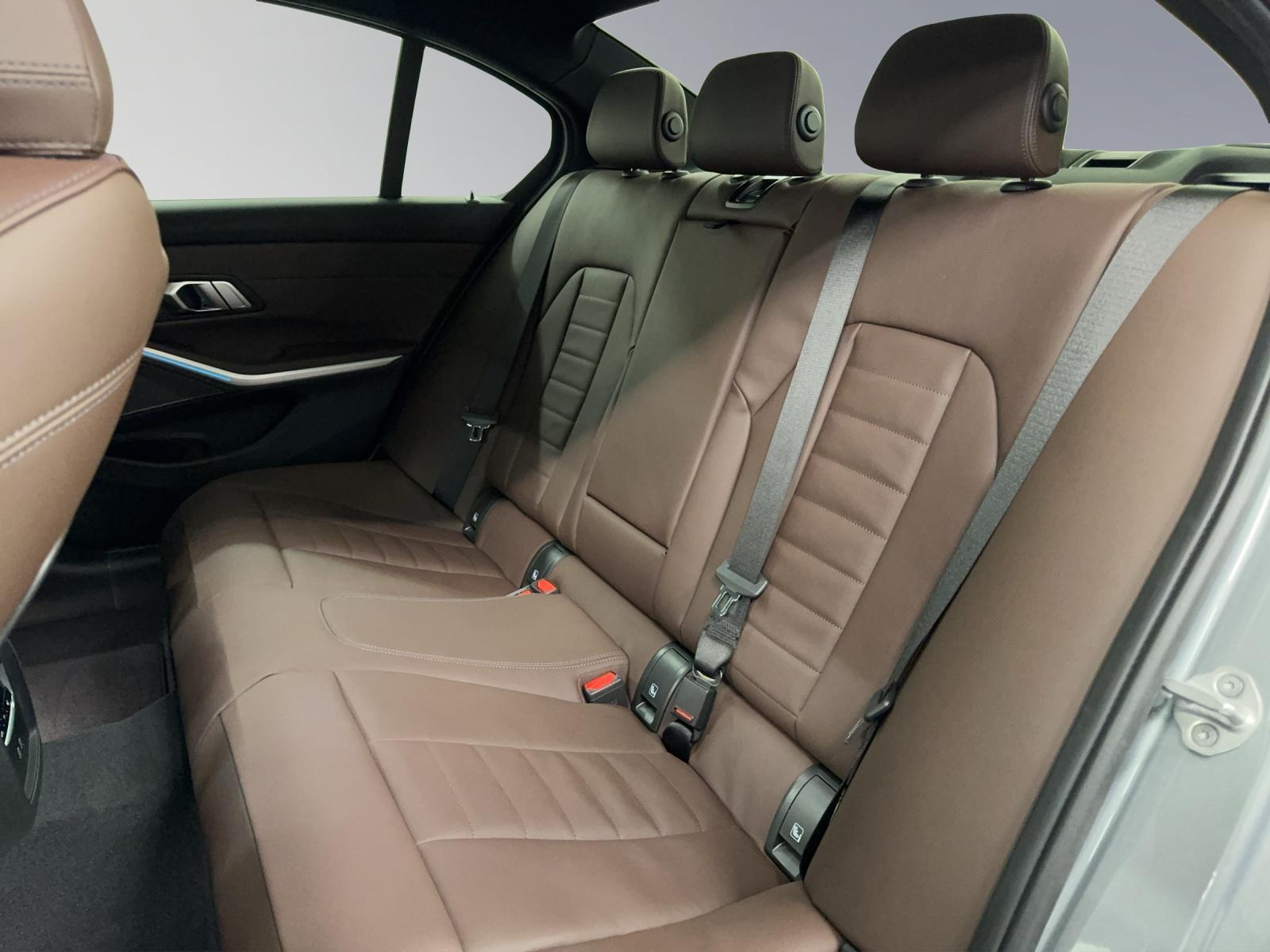 BMW 330e xDrive Limousine M Sport-image-11