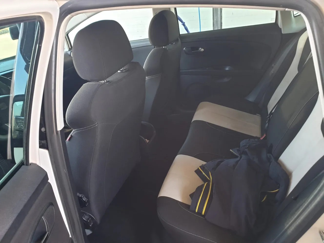 SEAT Leon 2.0 TSI FR DSG-image-5