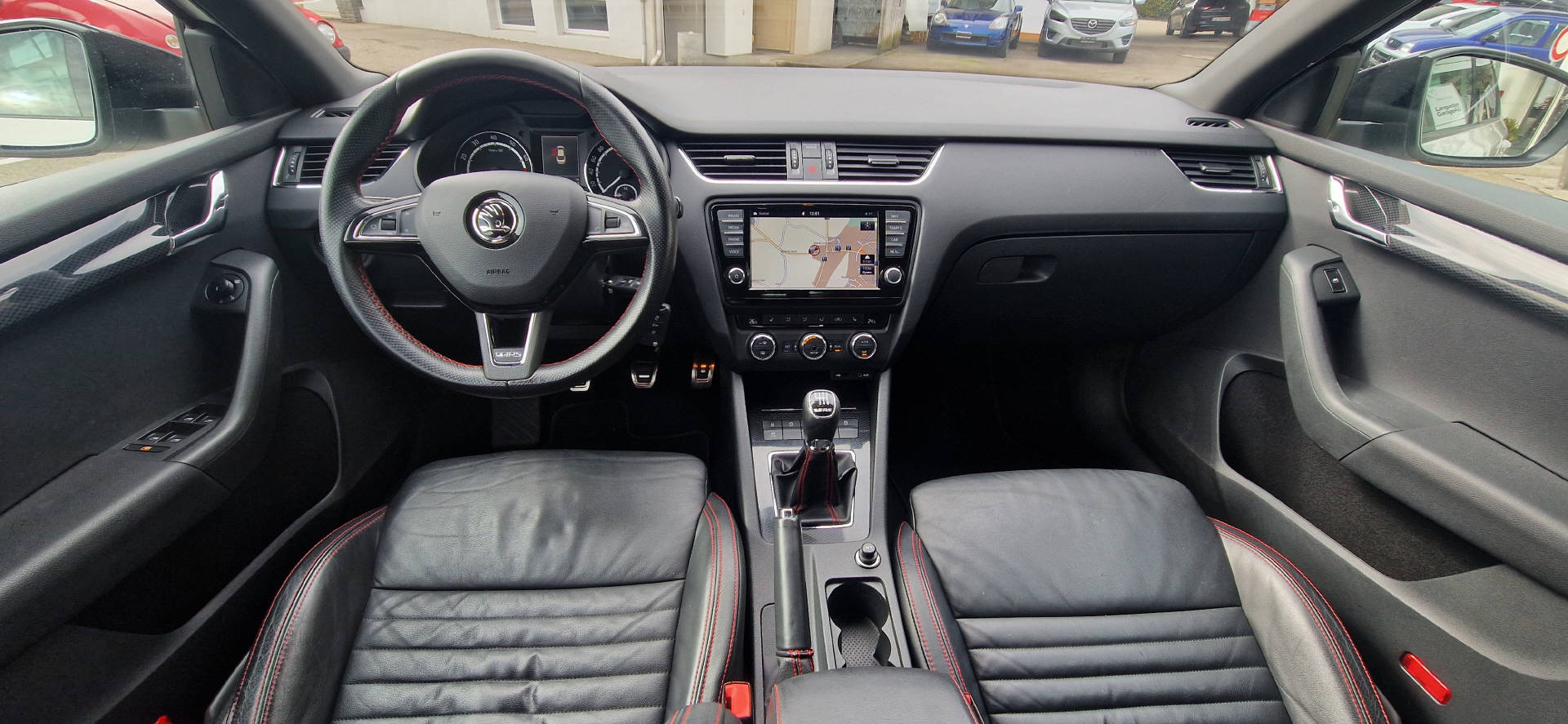 SKODA Octavia 2.0 TSI RS-image-4