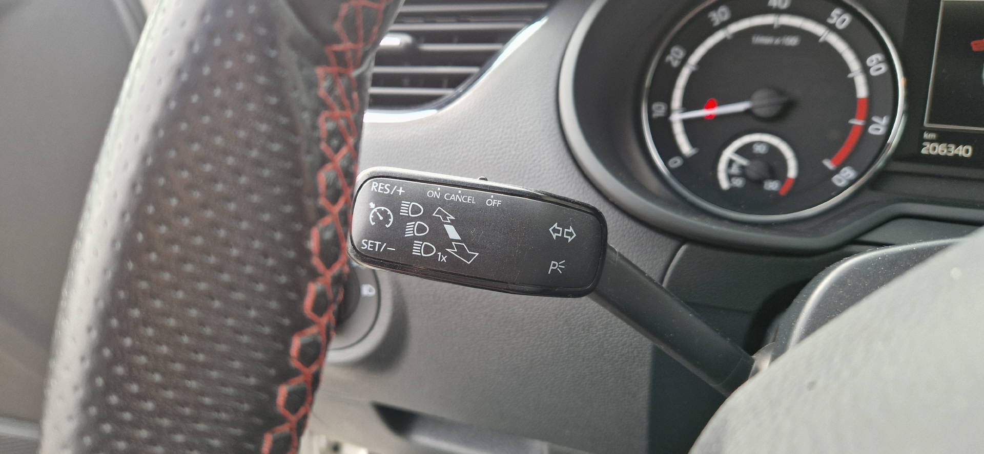 SKODA Octavia 2.0 TSI RS-image-11