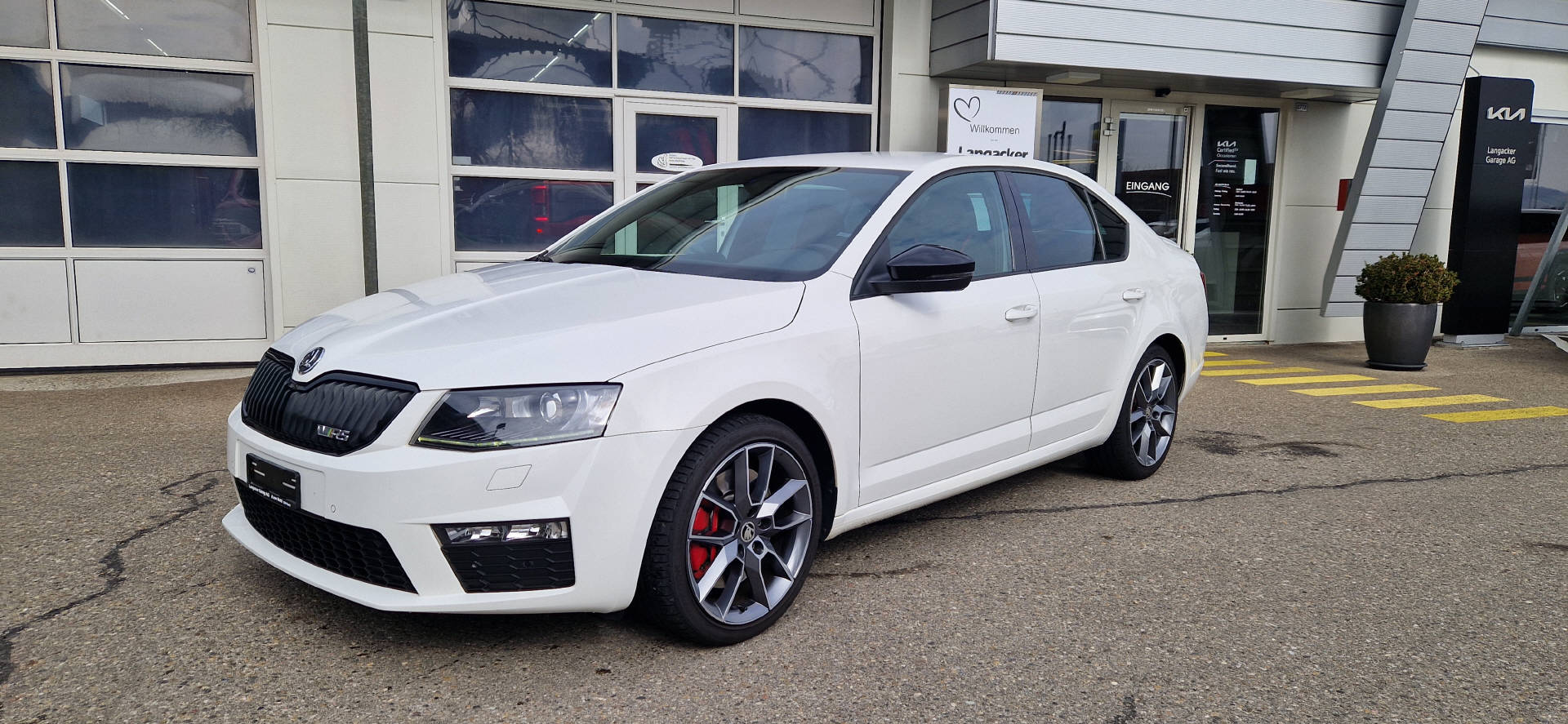 SKODA Octavia 2.0 TSI RS-image-1