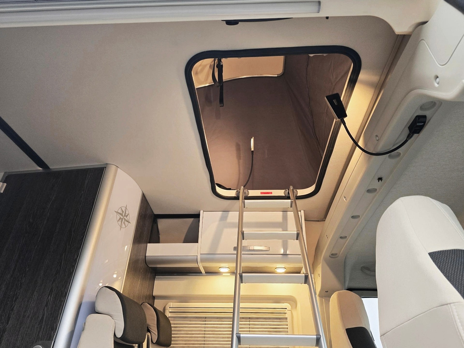 WESTFALIA COLUMBUS 540 D 2,3 DIESEL 9G-AUTOMAT HUBDACH FIAT DUCATO MJ 160-image-4