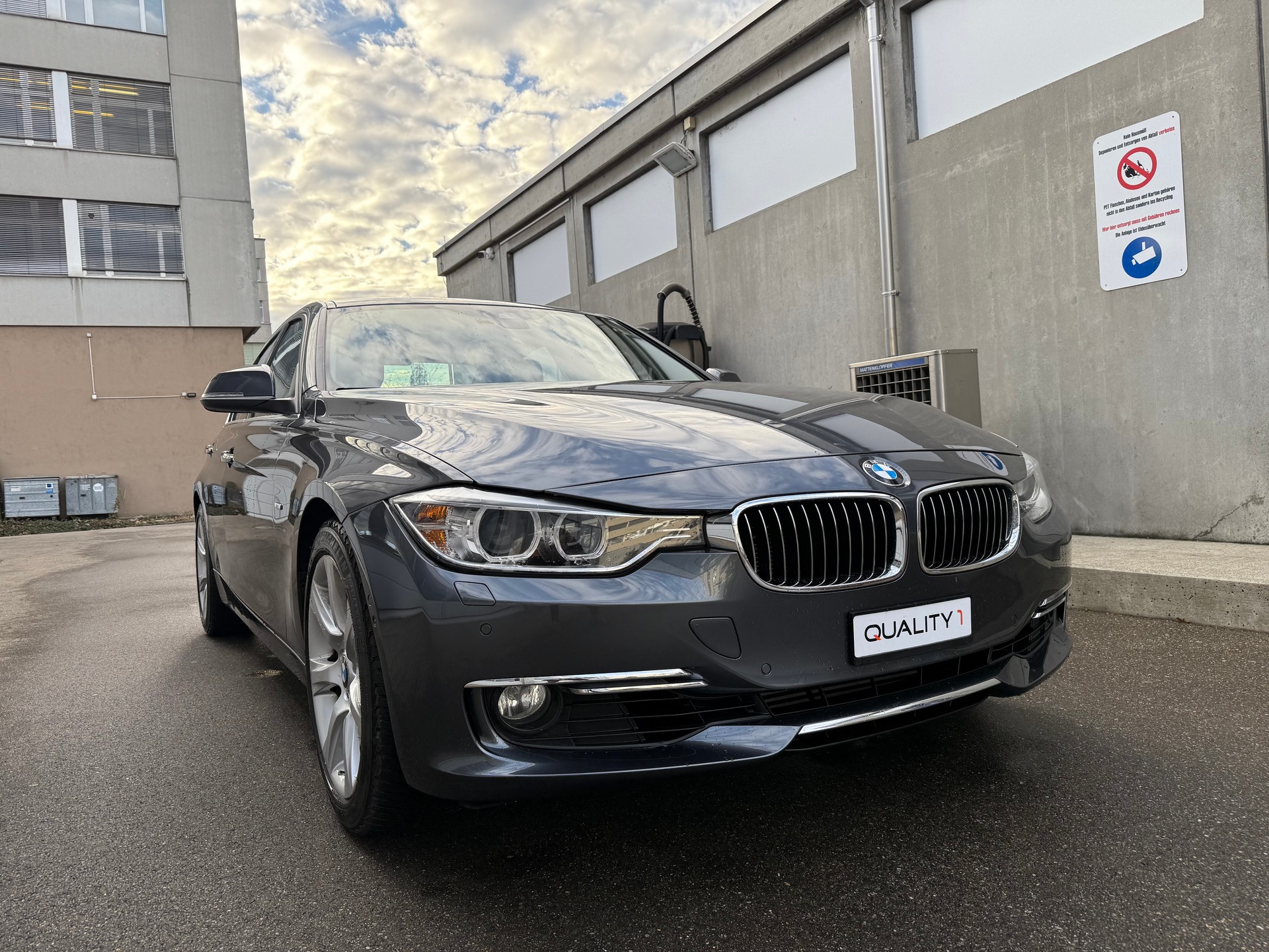 BMW 328i Luxury Line Steptronic *CH Fahrzeug *Frisch ab MFK *Automat *Rückfahrkamera *Lederausstattung *Tempomat *Head-Up Display-image-2