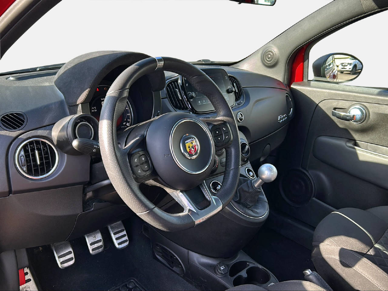 FIAT 500 Abarth-image-11