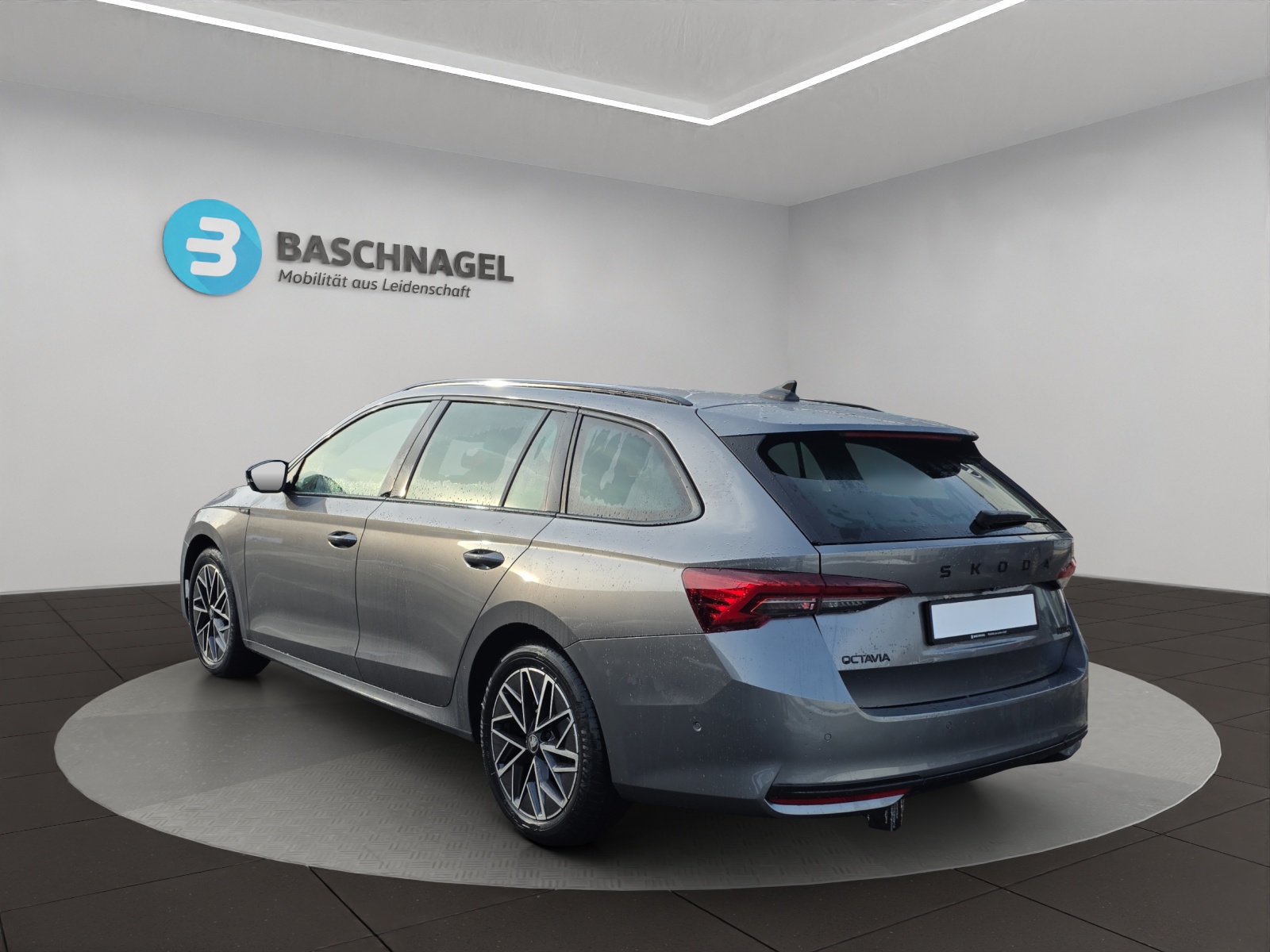 SKODA Octavia Combi 1.5 TSI mHEV DSG Sport Line-image-2