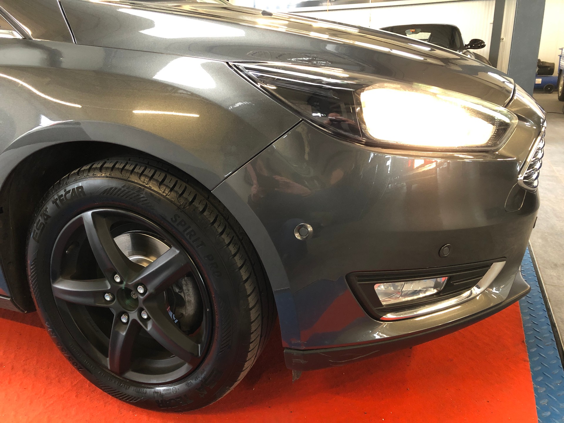 FORD Focus 1.5 TDCi ECOnetic Business-image-12