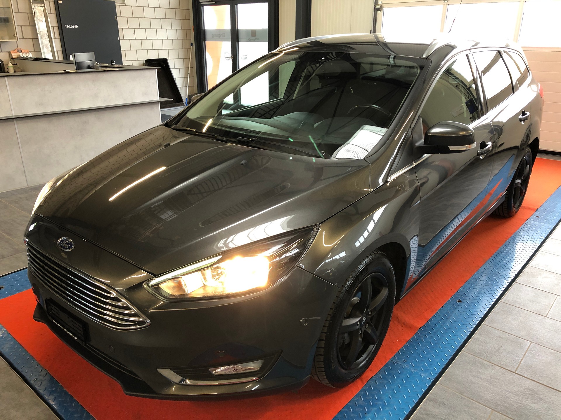 FORD Focus 1.5 TDCi ECOnetic Business-image-8