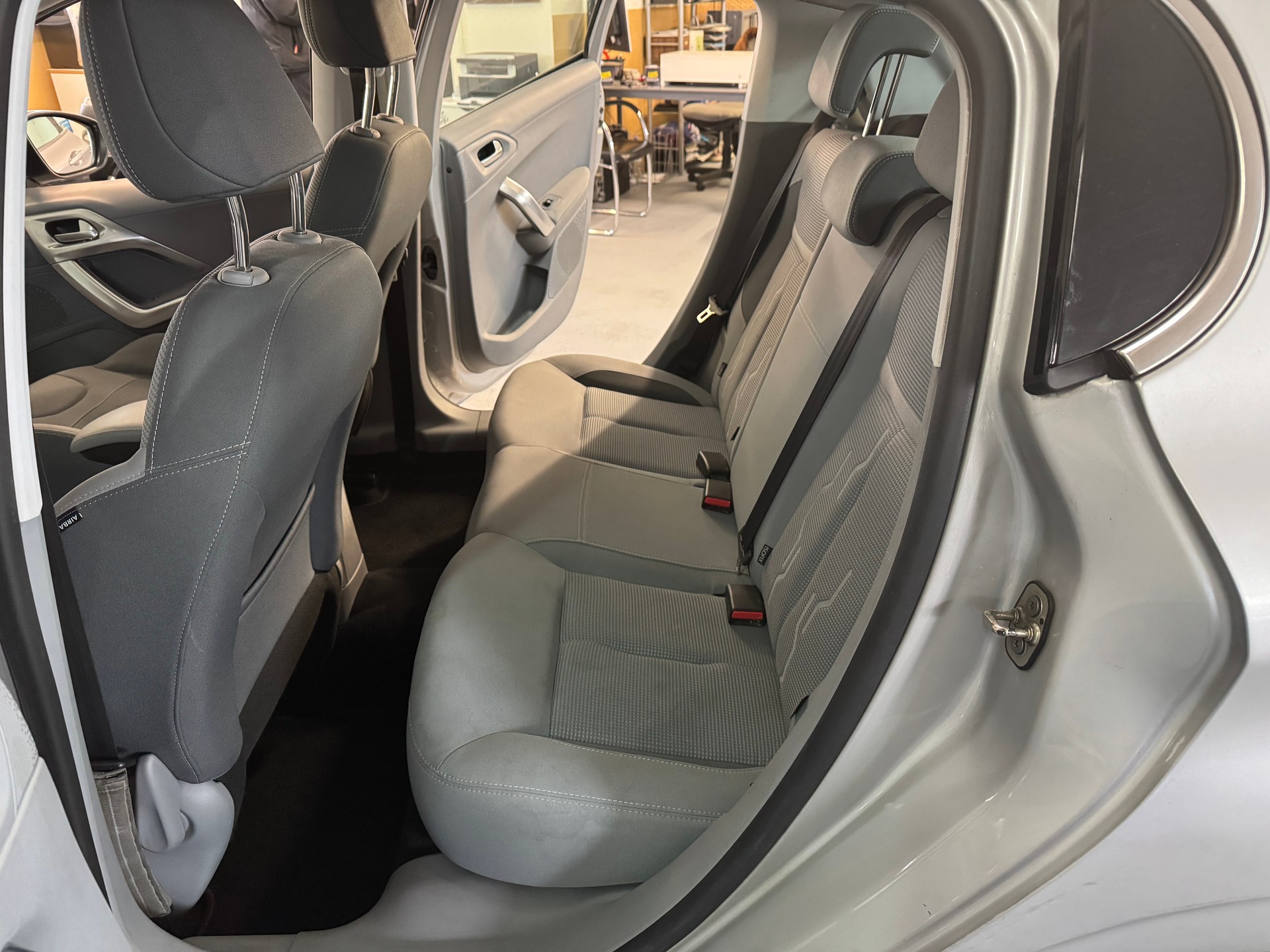 PEUGEOT 208 1.6 VTI Allure Automatik-image-9