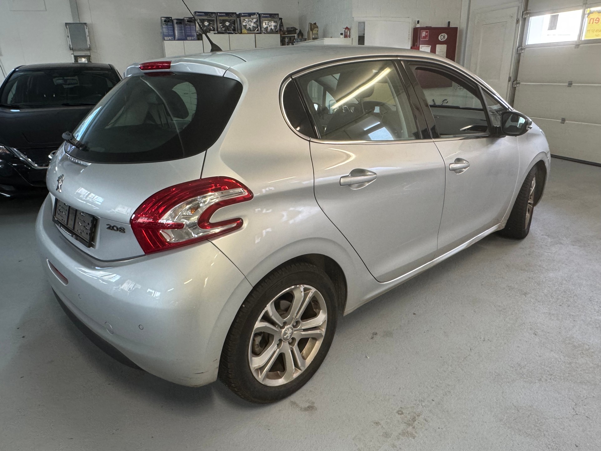 PEUGEOT 208 1.6 VTI Allure Automatik-image-4