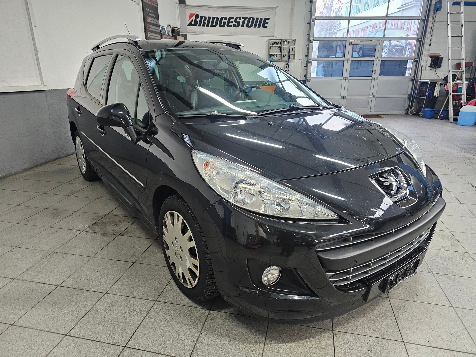 PEUGEOT 207 SW 1.6 16V Swiss Edition