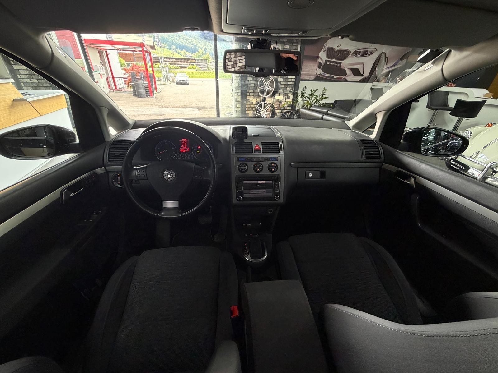 VW Touran 1.4 TSI Highline DSG-image-7
