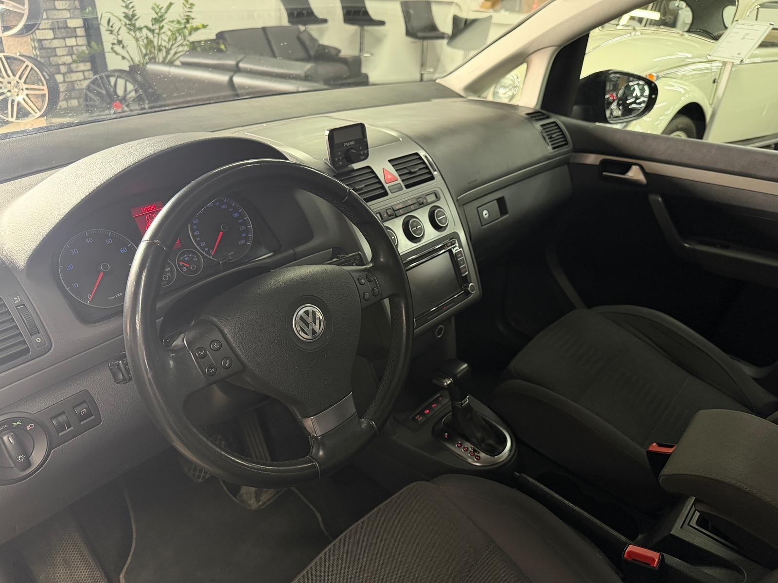 VW Touran 1.4 TSI Highline DSG-image-6