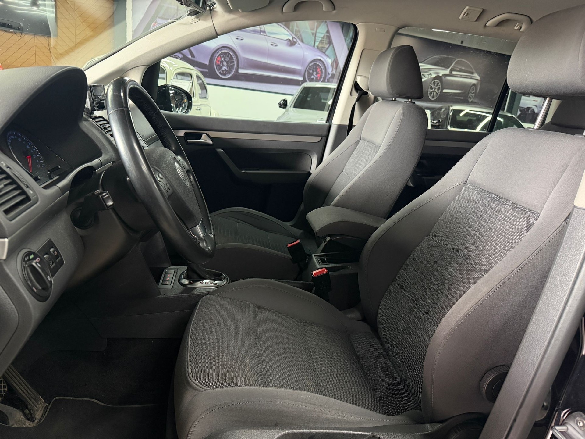 VW Touran 1.4 TSI Highline DSG-image-5