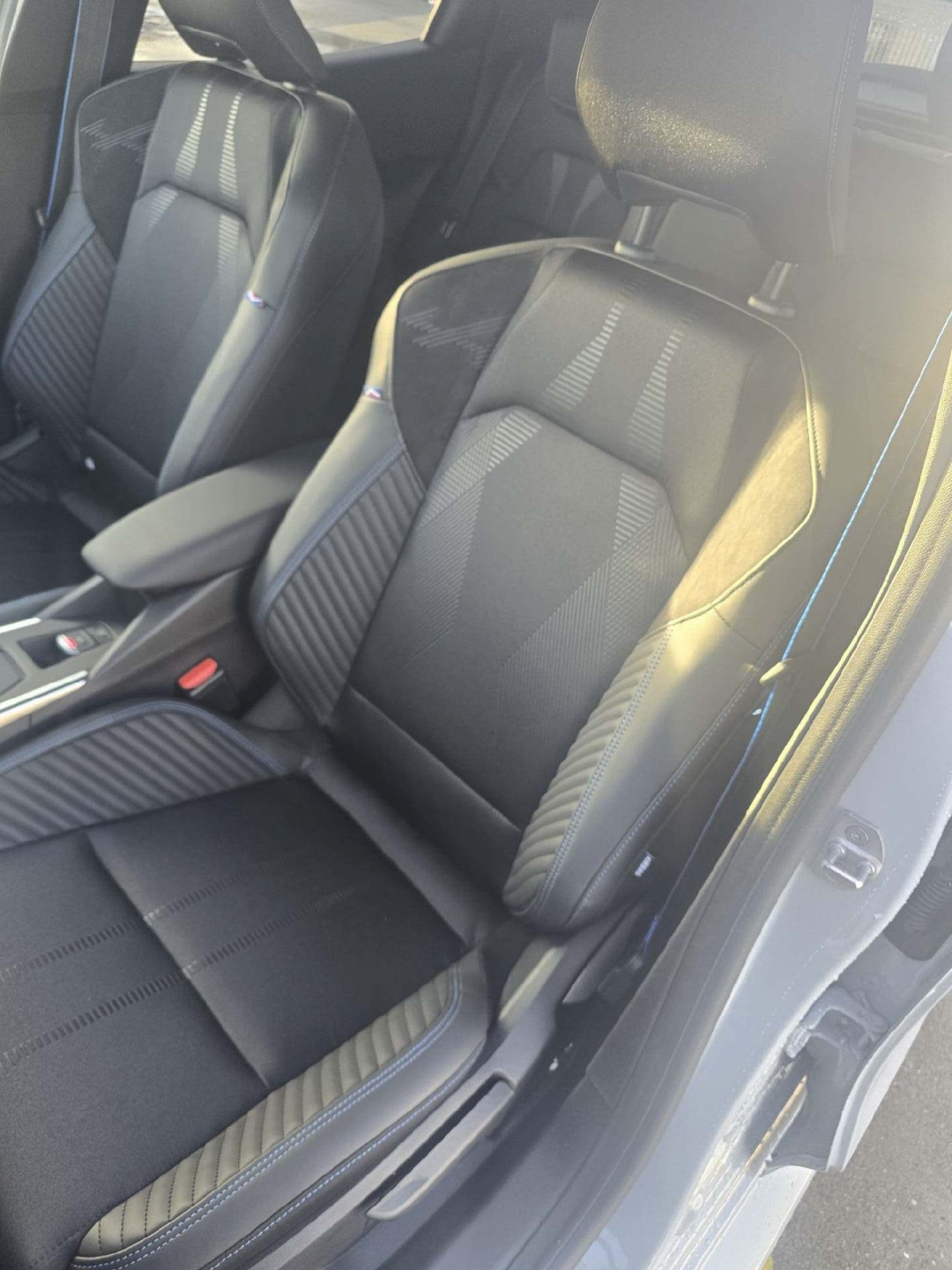 RENAULT Clio 1.8 E-Tech esprit Alpine-image-11