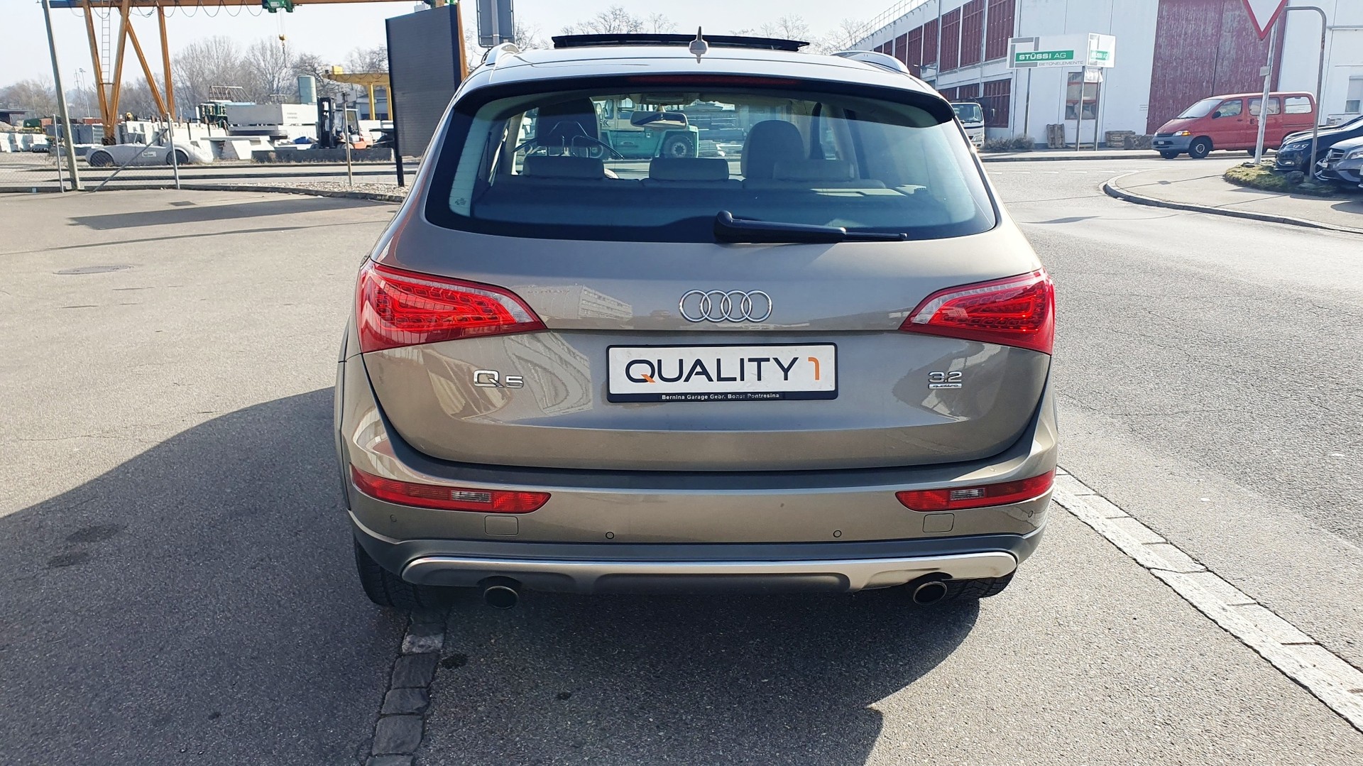 AUDI Q5 3.2 FSI quattro S-tronic-image-7