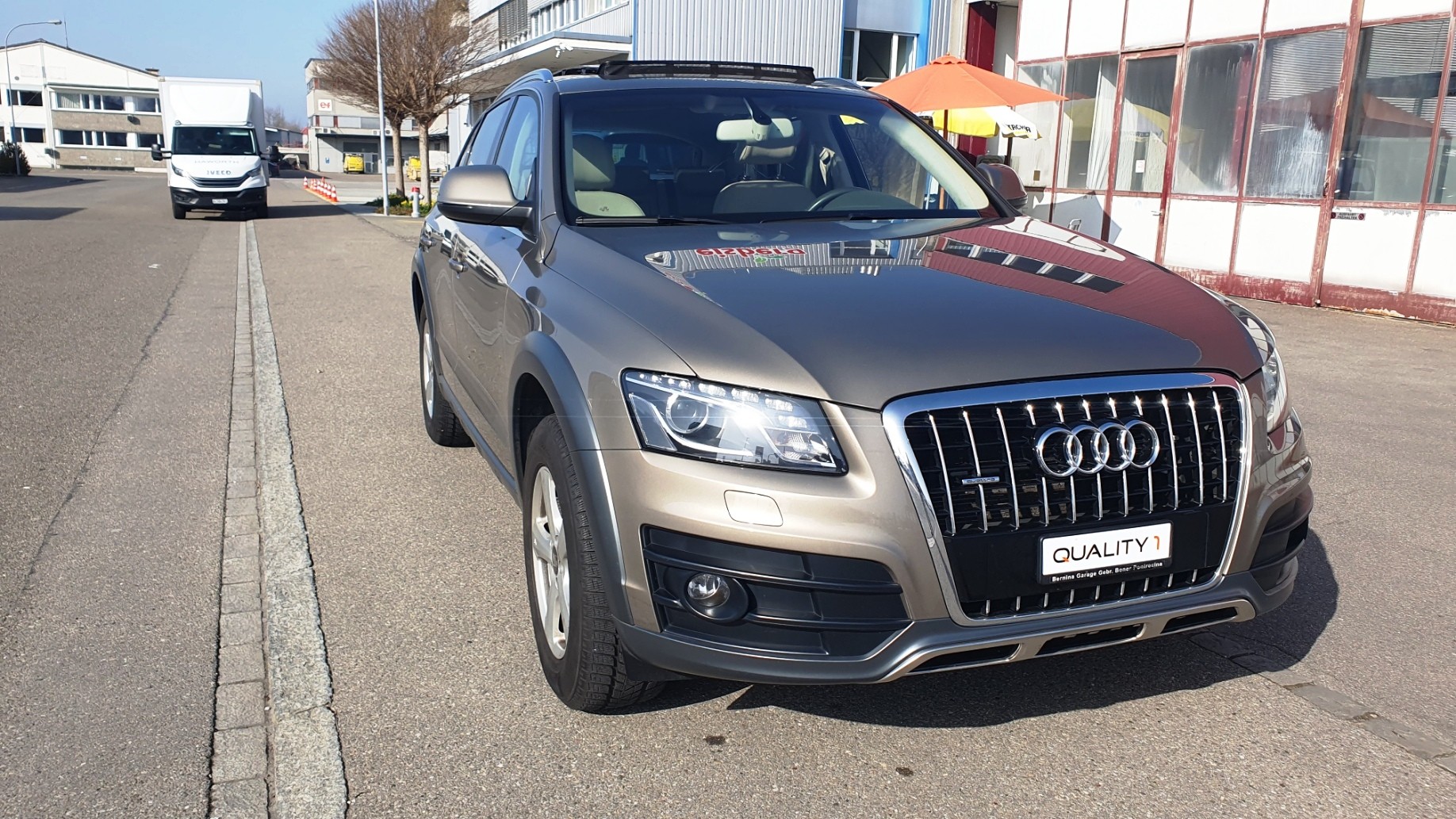 AUDI Q5 3.2 FSI quattro S-tronic-image-0