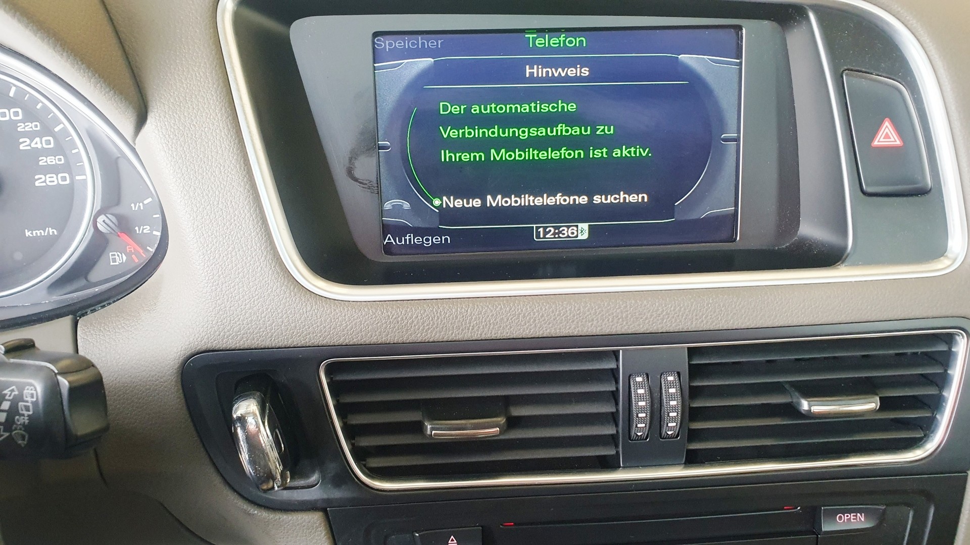 AUDI Q5 3.2 FSI quattro S-tronic-image-15