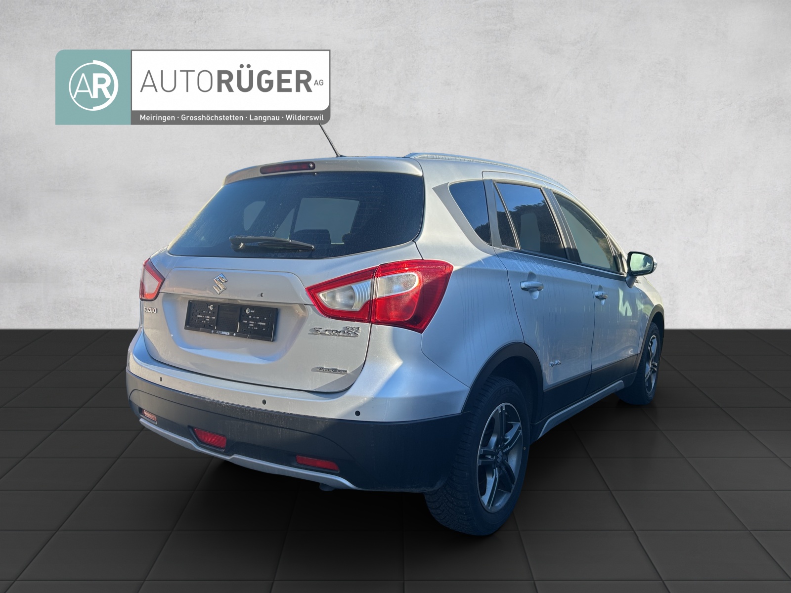 SUZUKI SX4 S-Cross 1.6 TD PizSulai 4WD TCSS-image-4