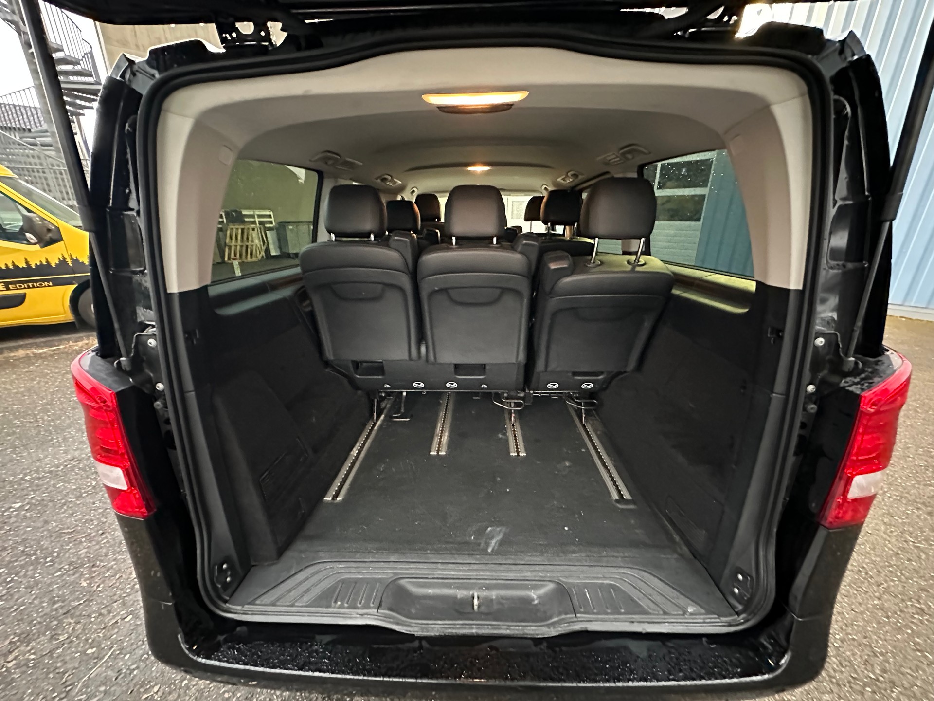 MERCEDES-BENZ Vito 116 BlueTec Tourer Base L 4Matic 7G-Tronic-image-15