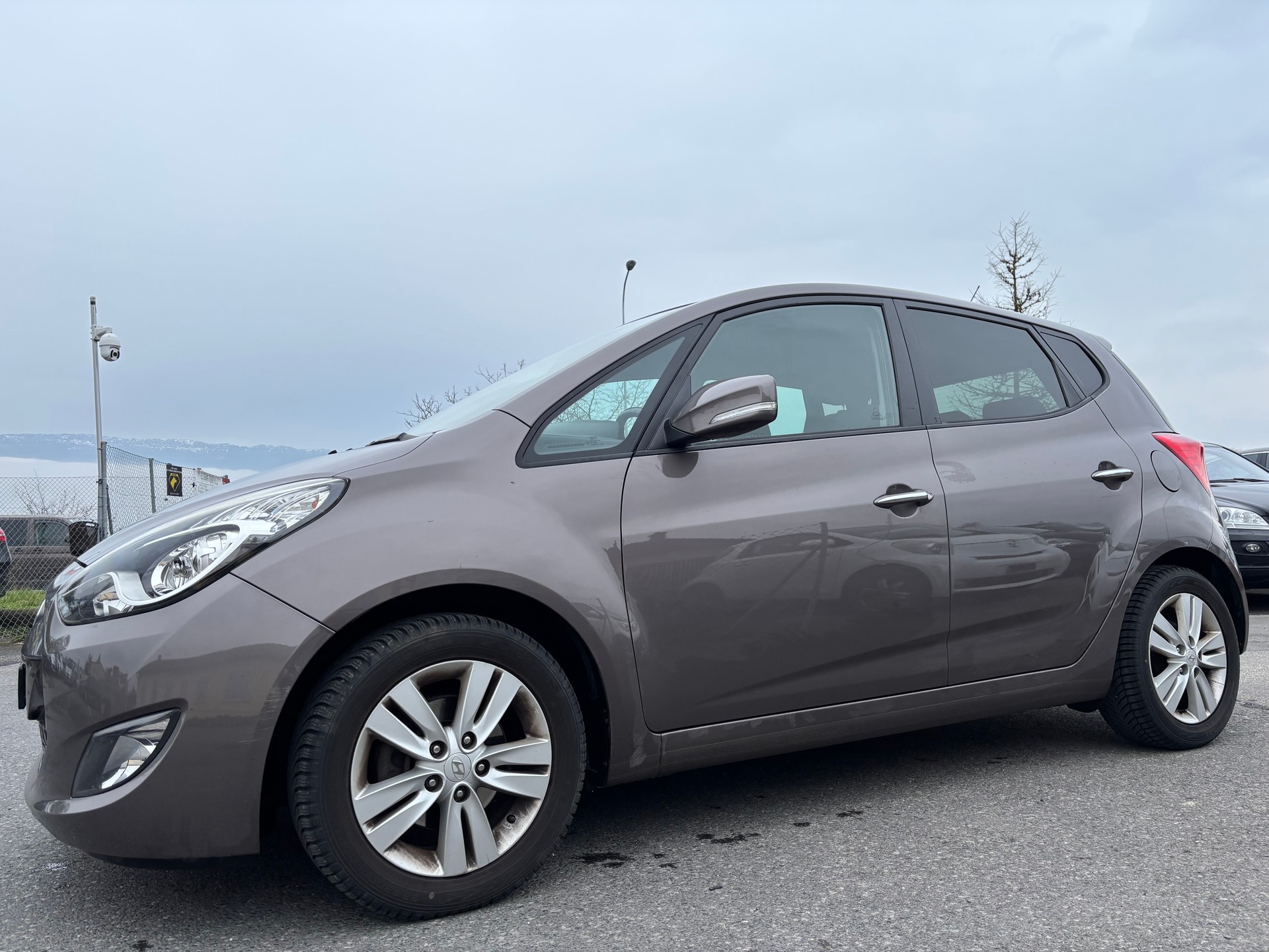 HYUNDAI iX20 1.6 Style Automatic-image-1