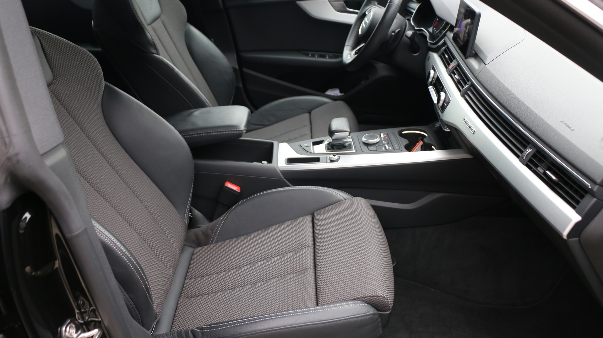 AUDI A5 Sportback 2.0 TFSI S quattro-image-24
