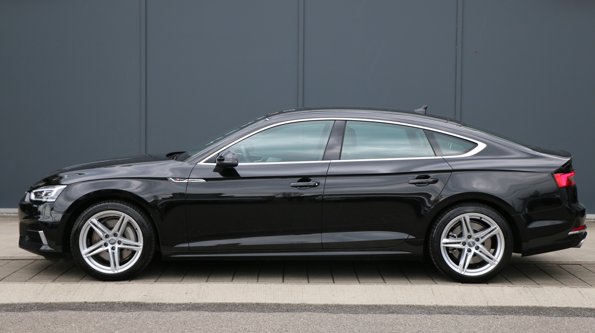 AUDI A5 Sportback 2.0 TFSI S quattro-image-2