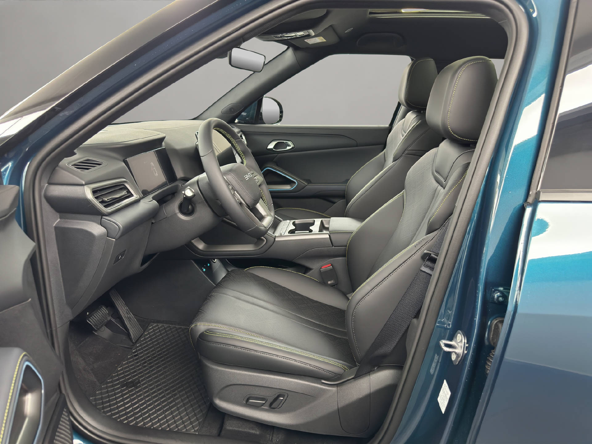 BYD Atto 2 DM-i Boost 212 PS-image-5