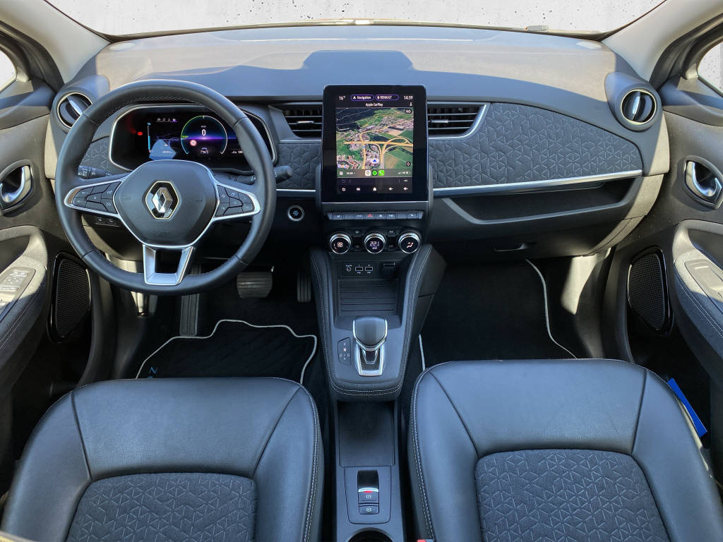 RENAULT Zoe E-Tech electric iconic R135-image-6