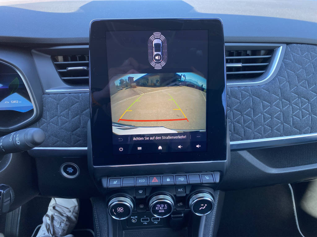 RENAULT Zoe E-Tech electric iconic R135-image-10