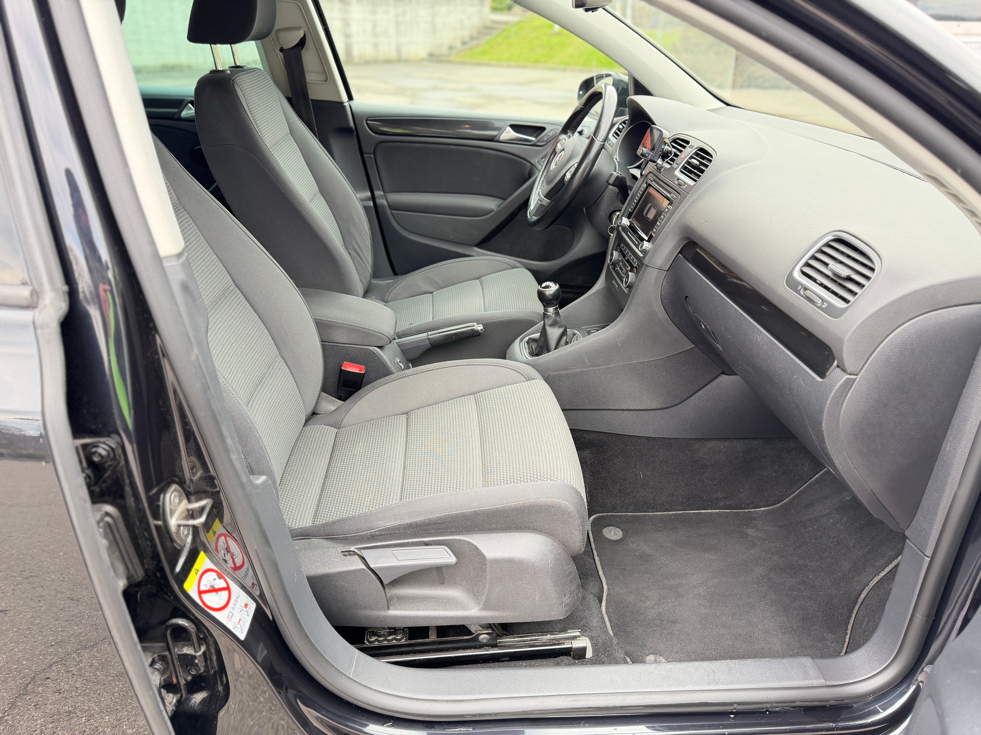VW Golf 1.4 TSI Team Navigation Kamera 8 Fach Super Zustand-image-9
