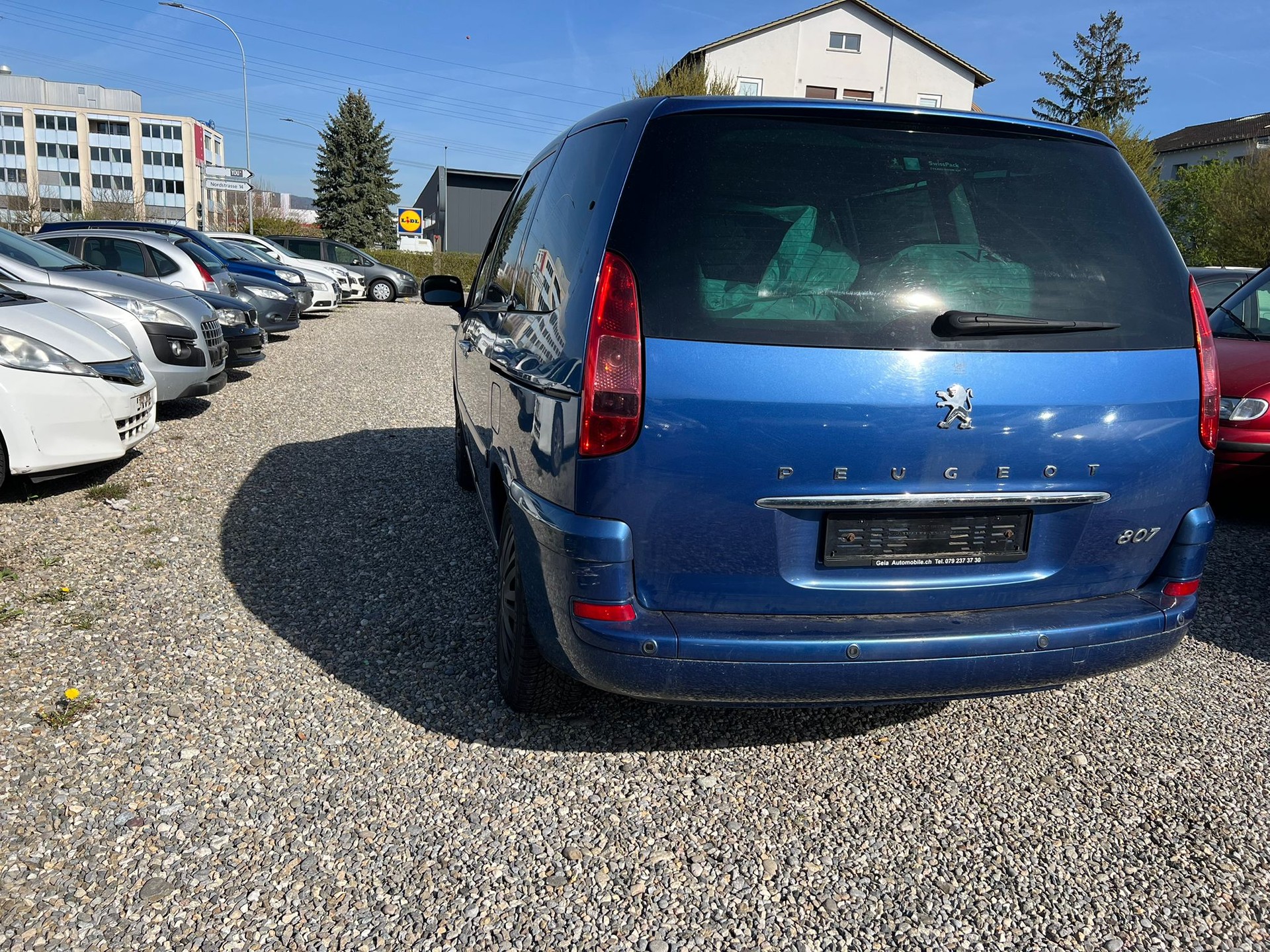 PEUGEOT 807 2.0 16V HDi ST Family+-image-4