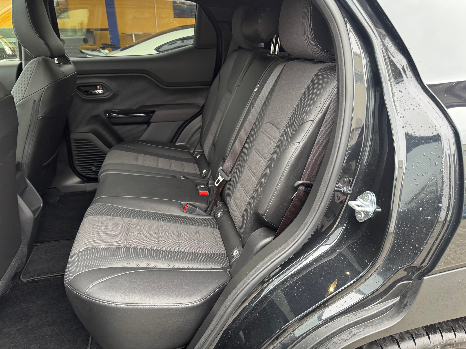 SUZUKI E-VITARA-image-14