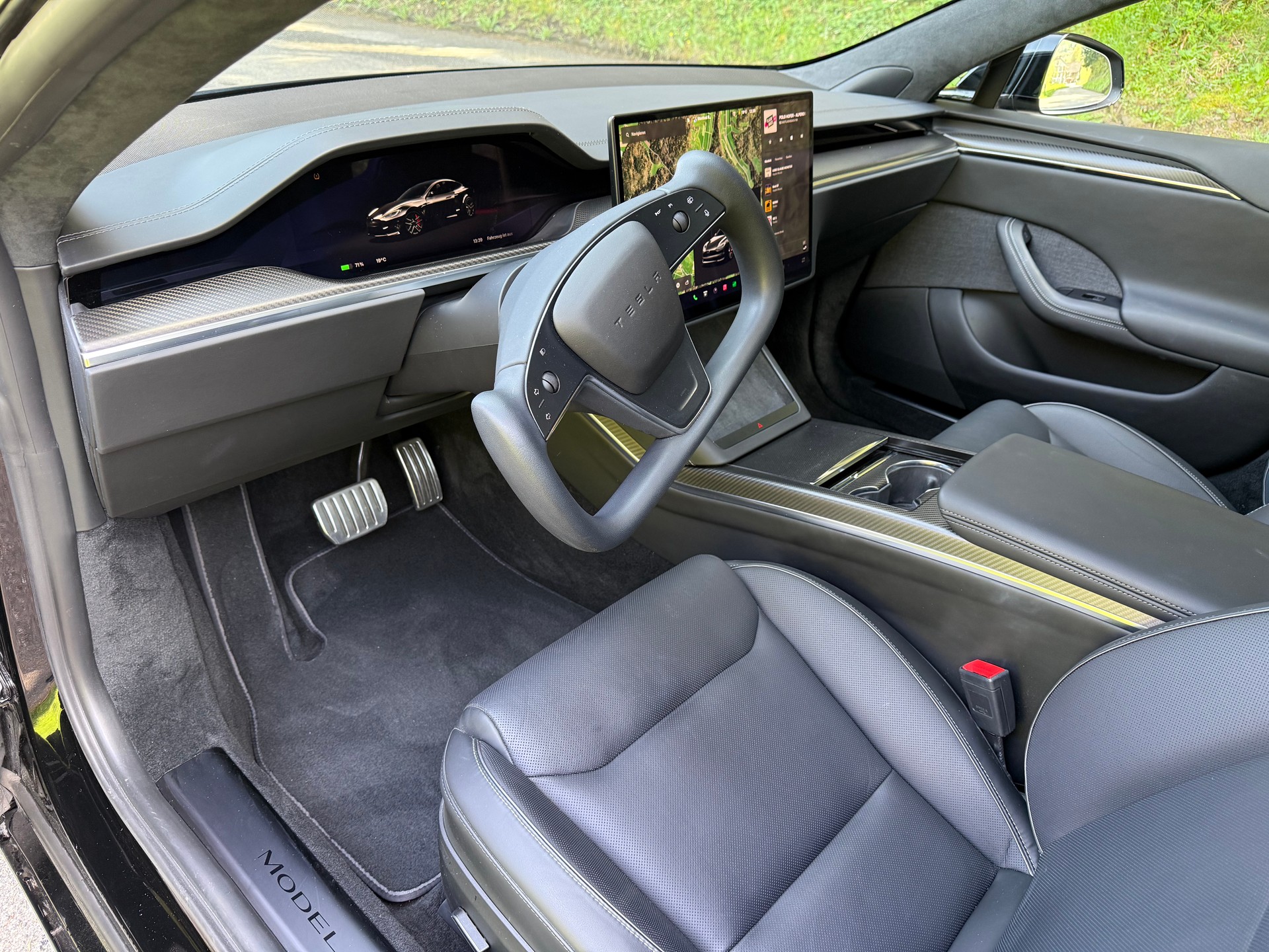 TESLA Model S 100 kWh Plaid-image-4
