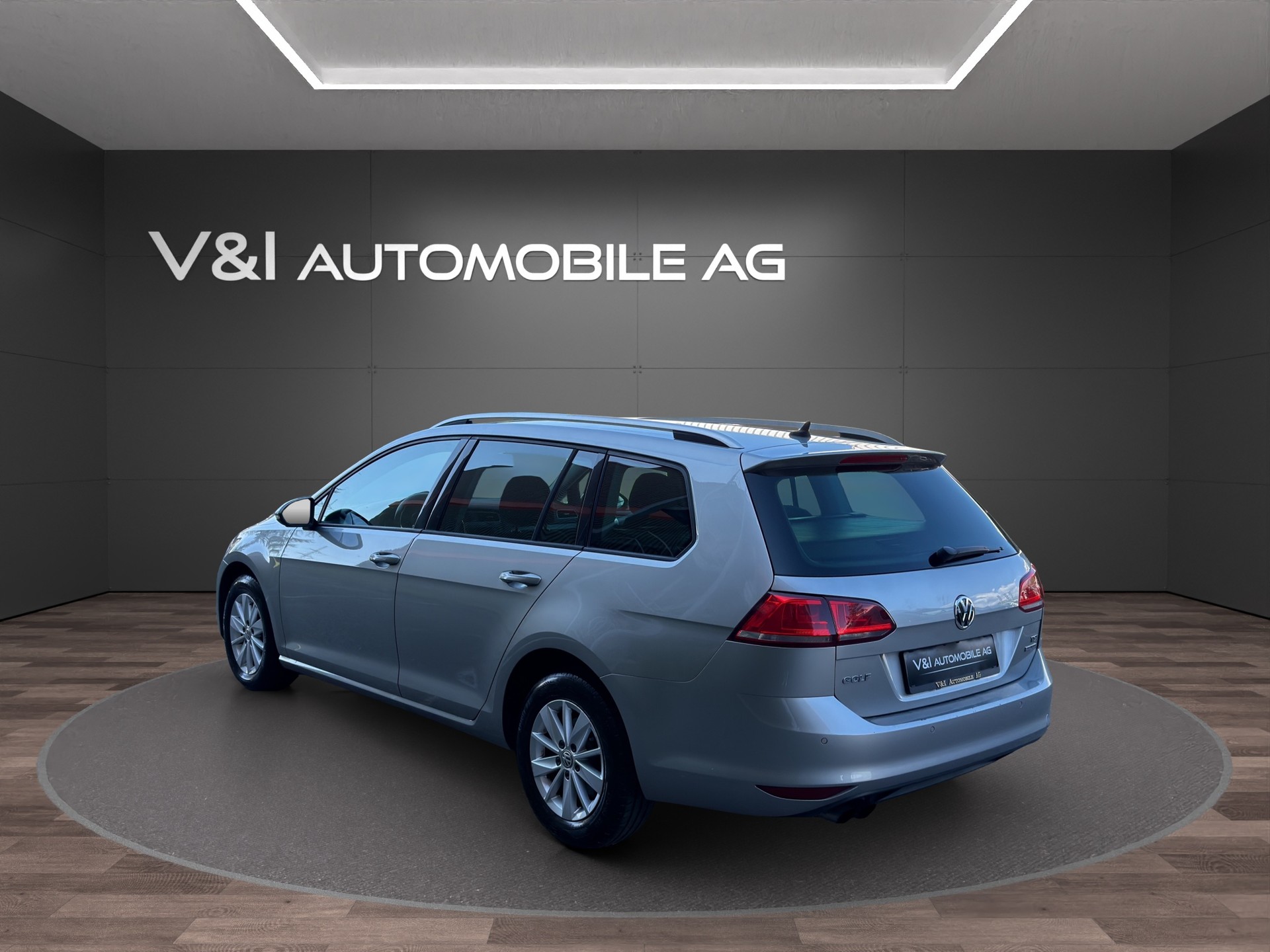 VW Golf Variant 1.4 TSI Comfortline DSG-image-3