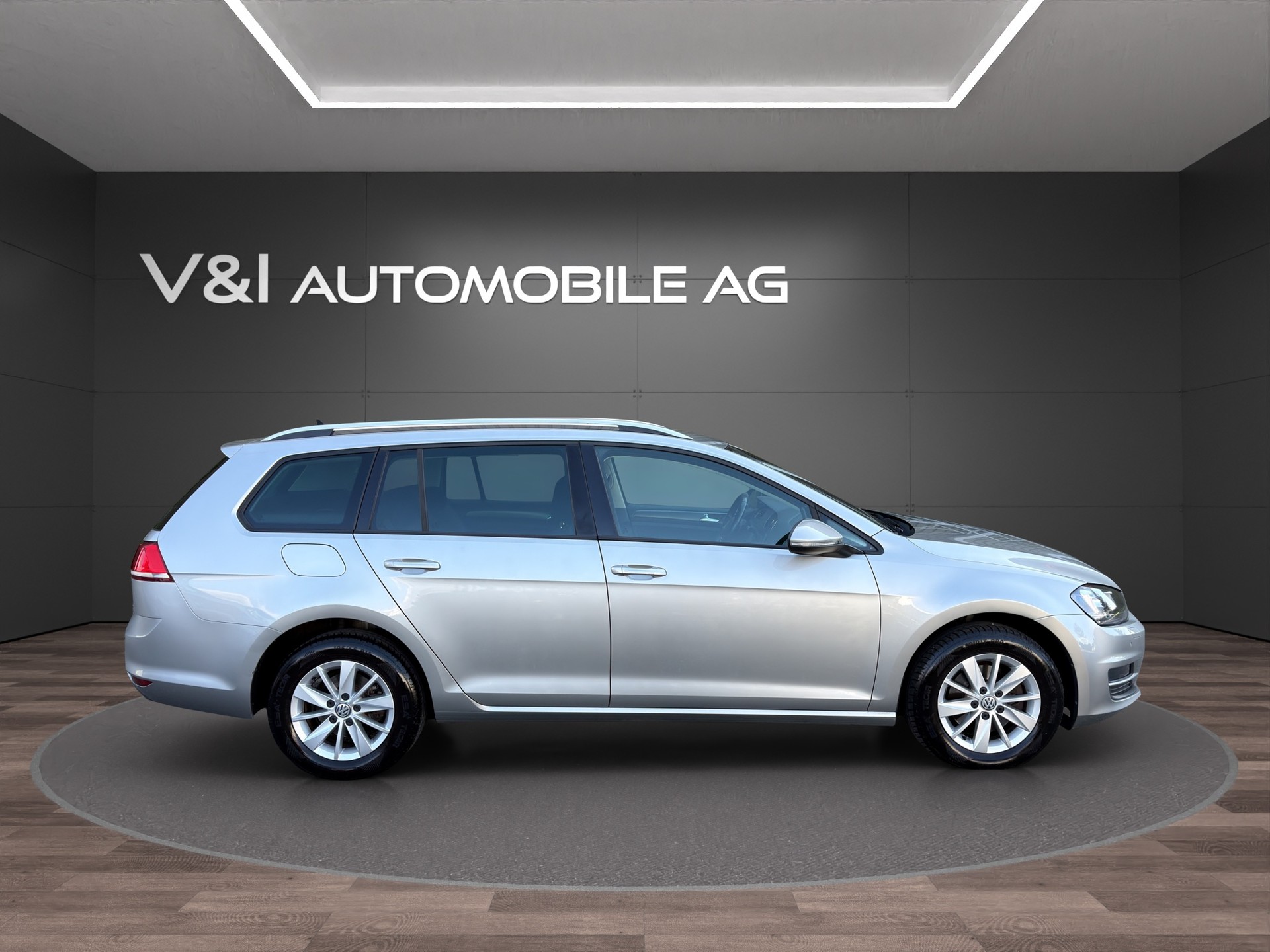 VW Golf Variant 1.4 TSI Comfortline DSG-image-7