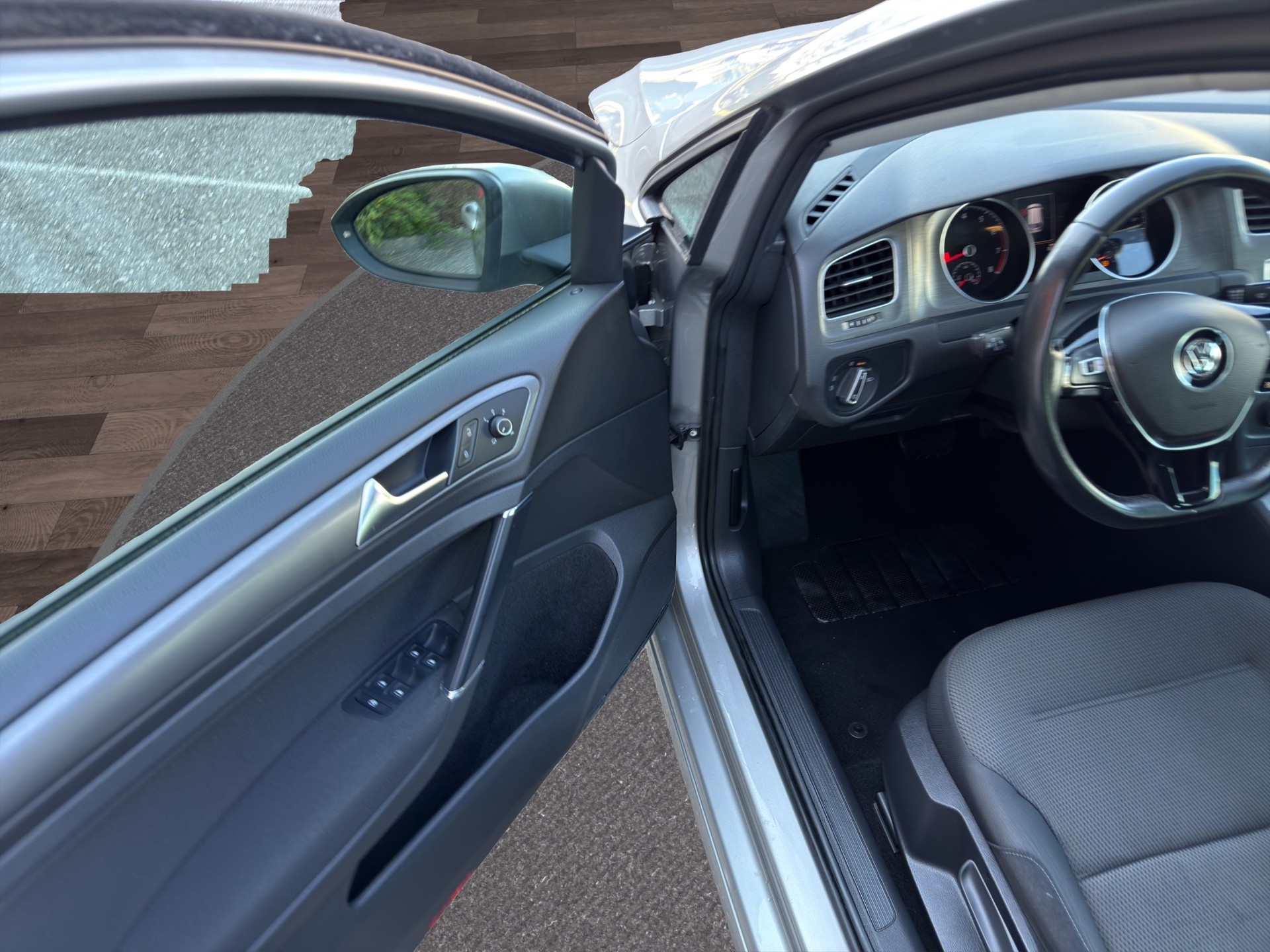 VW Golf Variant 1.4 TSI Comfortline DSG-image-19