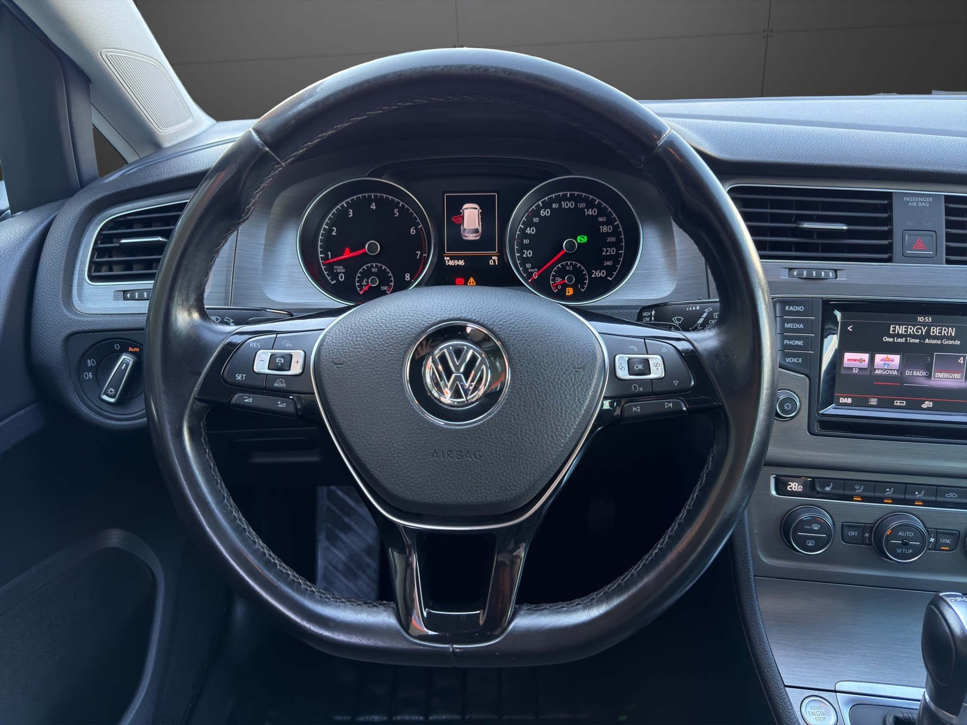 VW Golf Variant 1.4 TSI Comfortline DSG-image-14