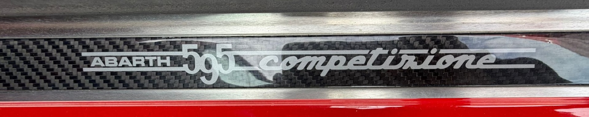 FIAT 595 1.4 16V Turbo Abarth Competition Red&Black Selenia Edition (3of3)-image-11